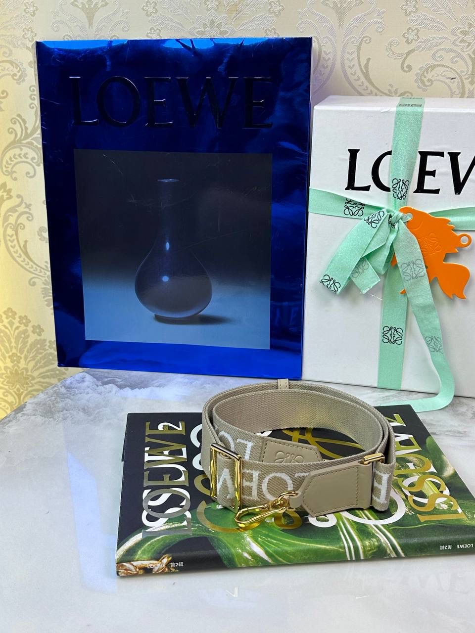 𝐀𝐧𝐚𝐠𝐫𝐚𝐦 刺绣肩带「米白」 👈 全新升级上线♻️ 尺寸:131-4cm（长度可调节） 编码：182323