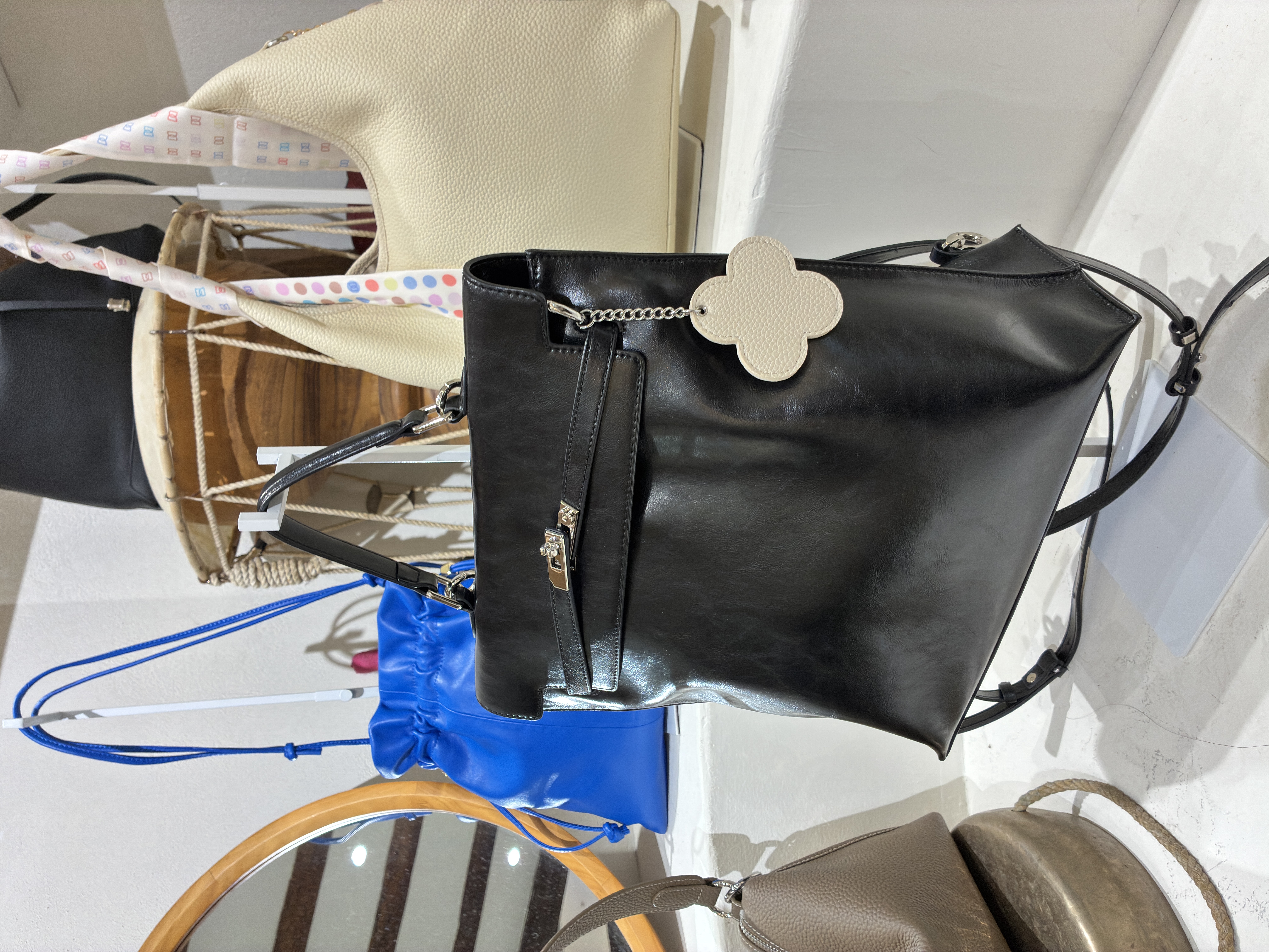 DM07_05 型格小書包 (油膩皮黑) 