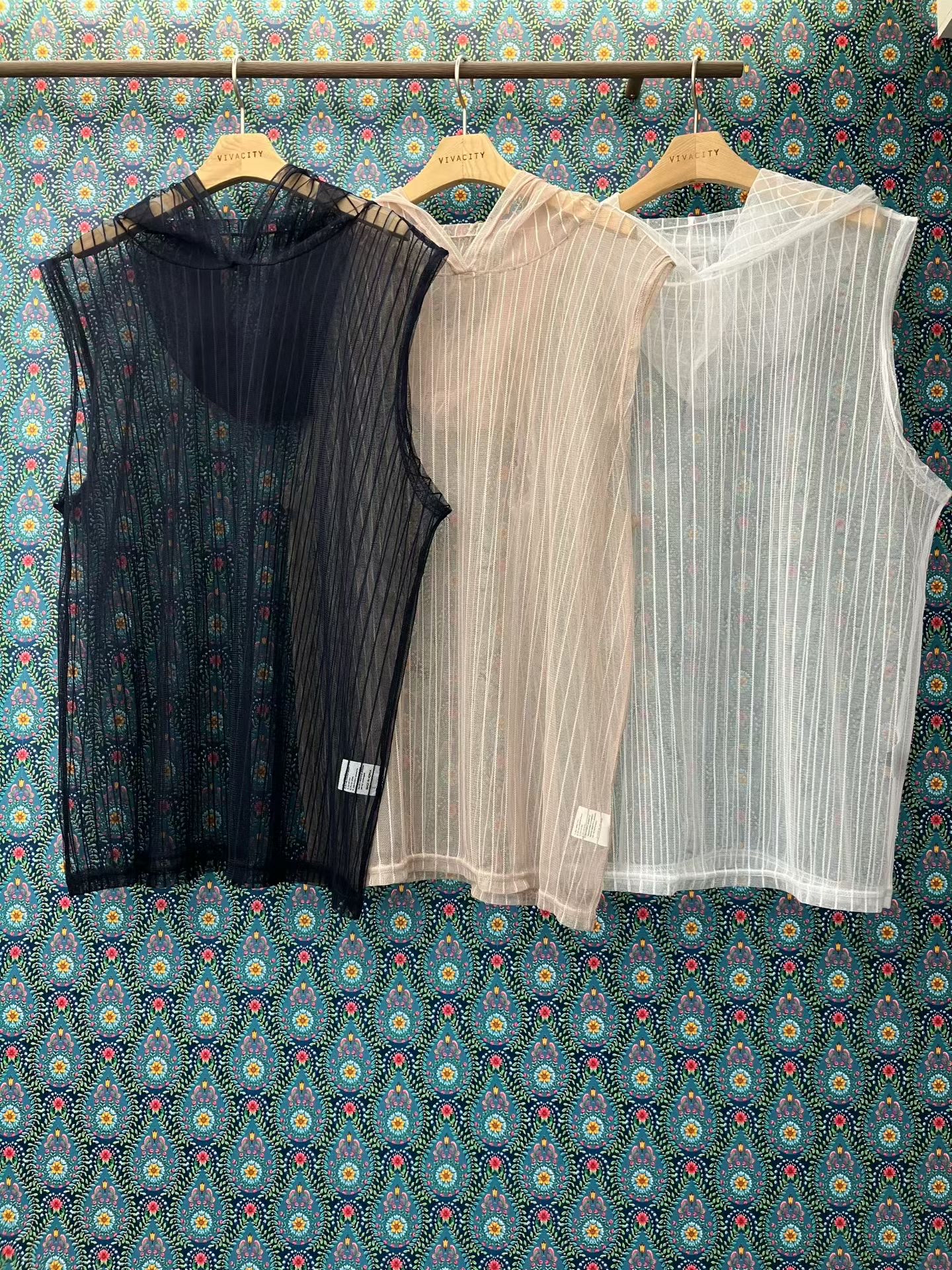 221365 有帽紗背心