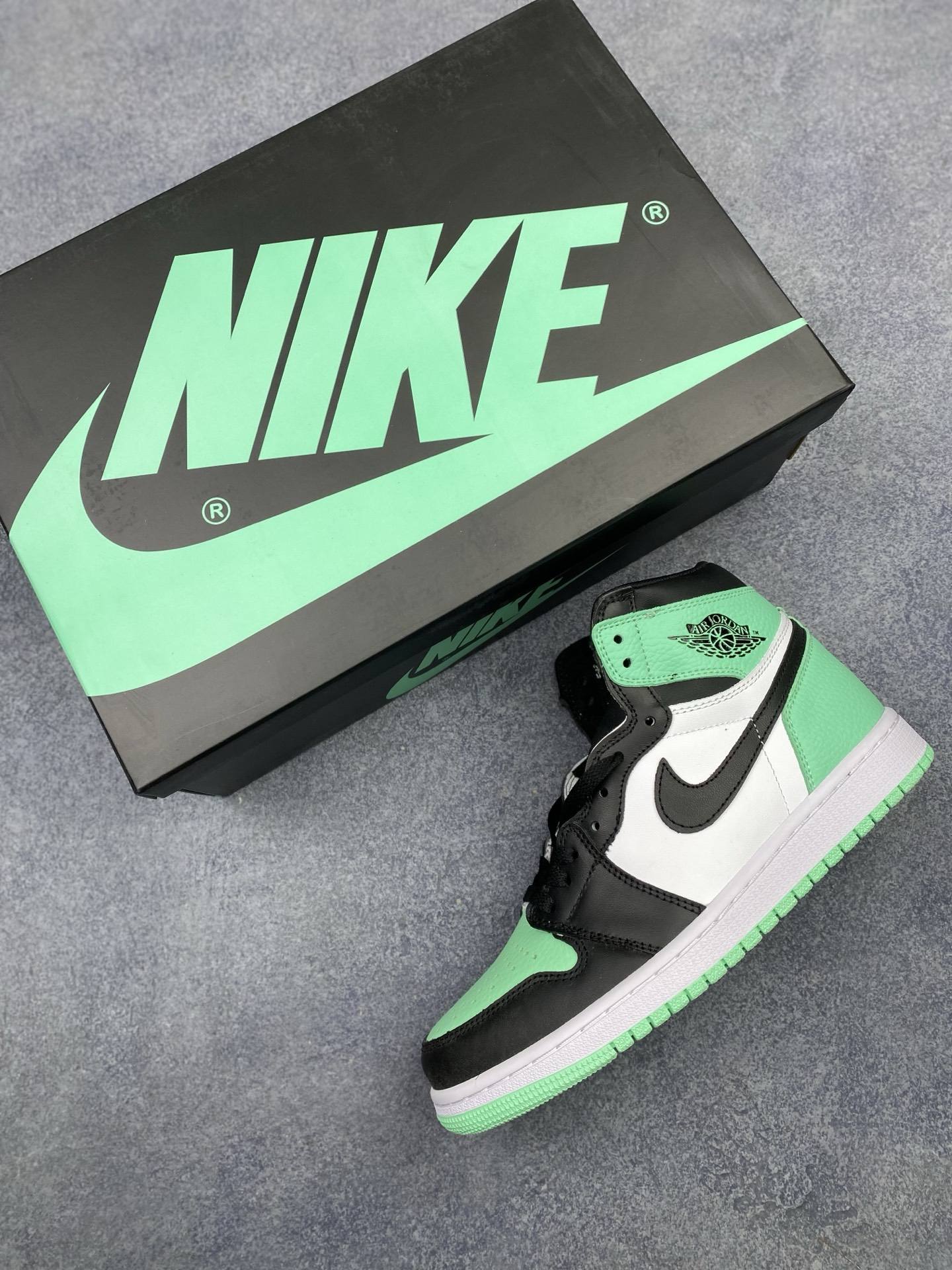 Nike Air Jordan 1 Retro High OG DZ5485-130