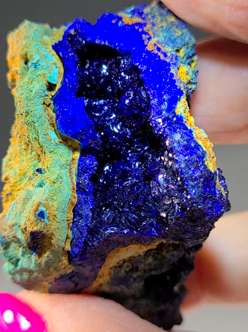 Royal blue azurite malachite chrysocolla specimen - AZ6