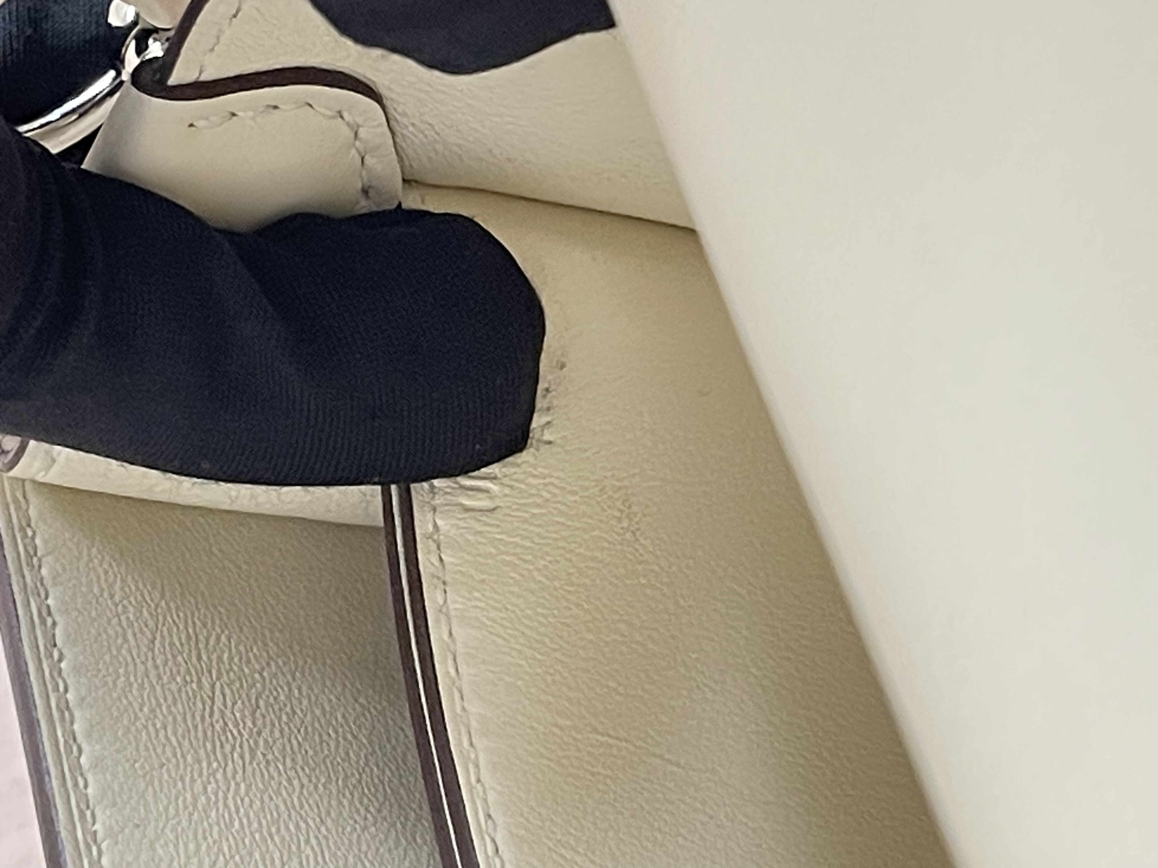 Pre-owned Hermes Roulis / Stamp U/ Product Code: 26041003