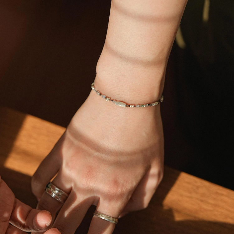 [OfOR] 5月) 지금 행복, line bracelet
