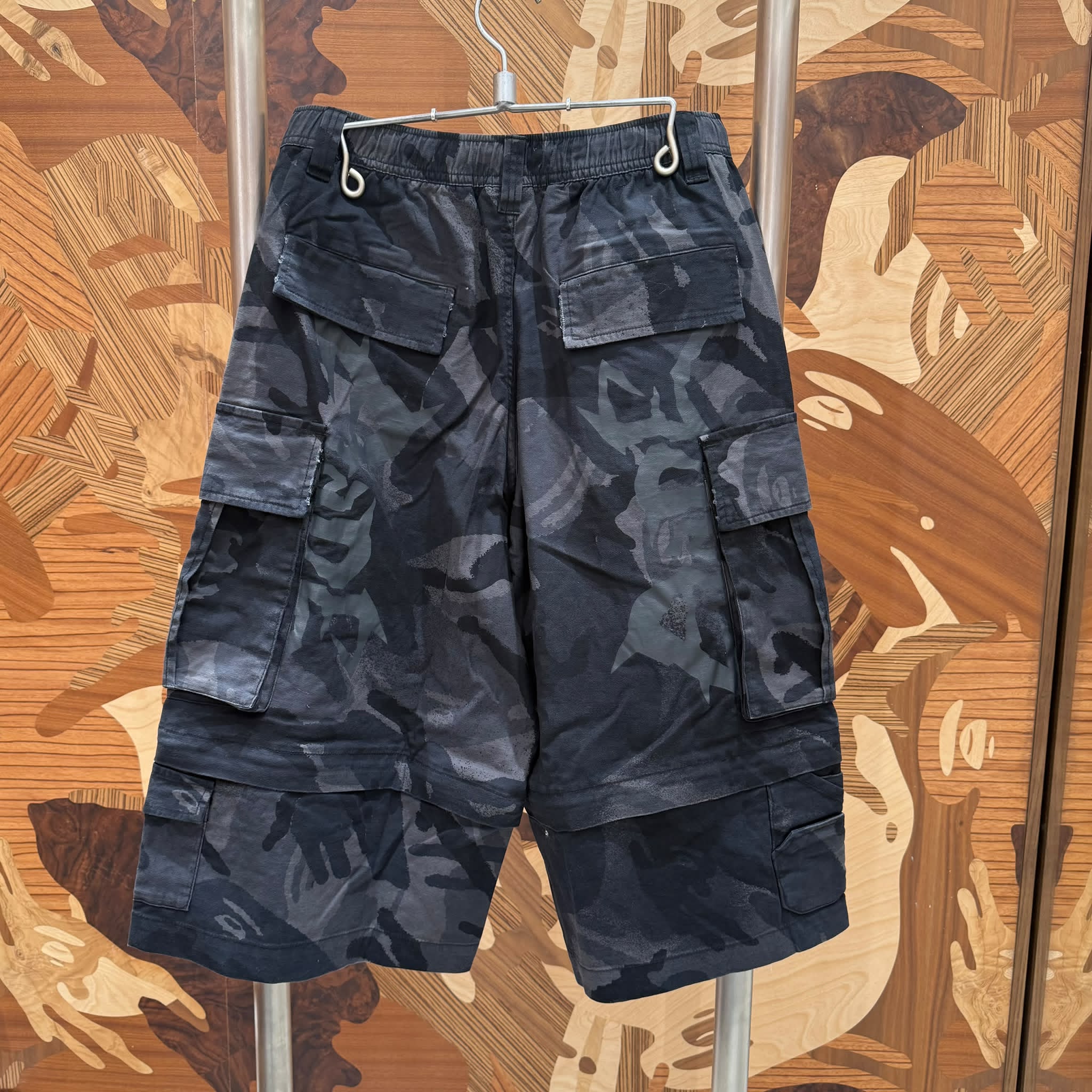 AAPE Camo cargo shorts (D607)