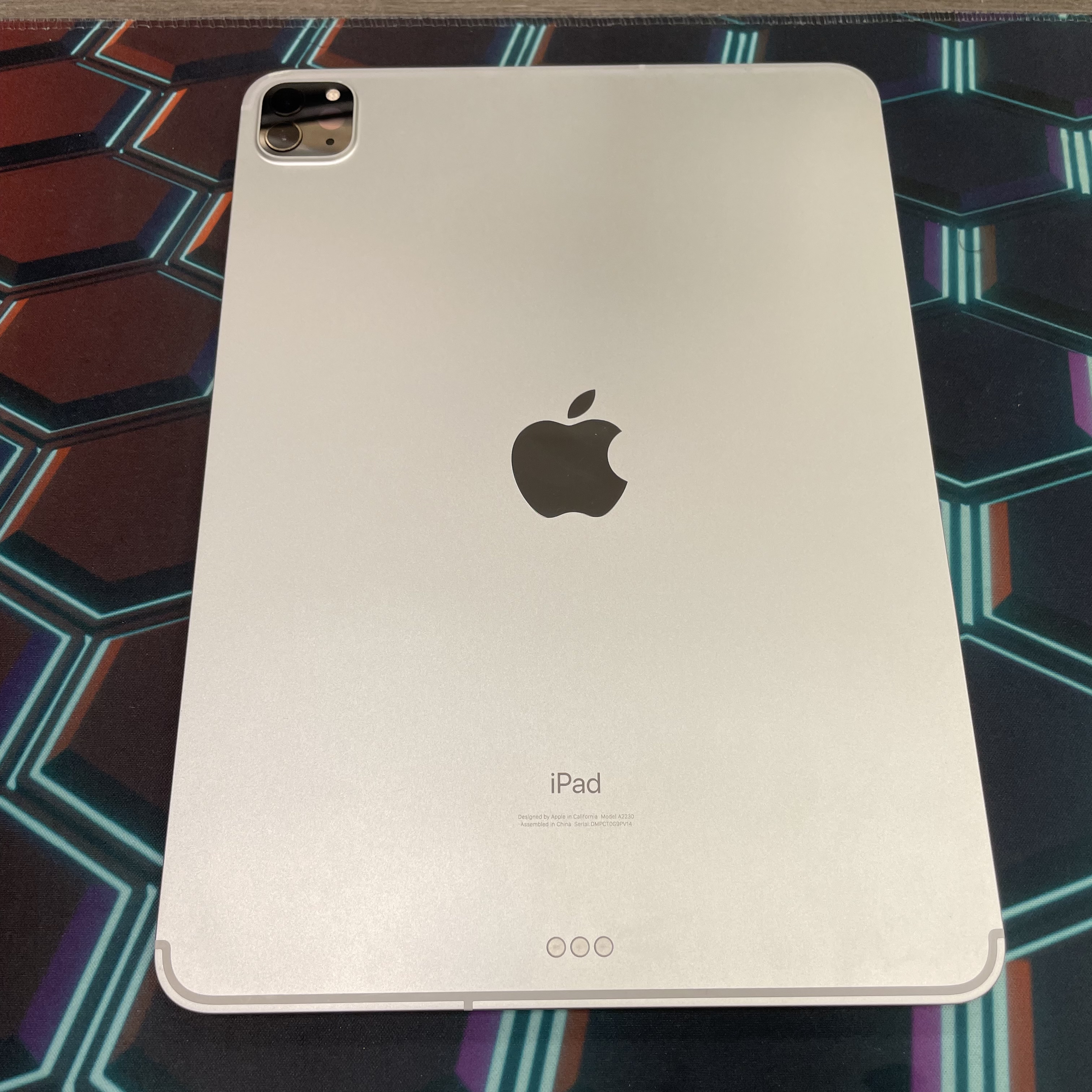 *775589 iPad Pro 2 11吋 勁靚機 128GB 插卡版 銀色 sliver