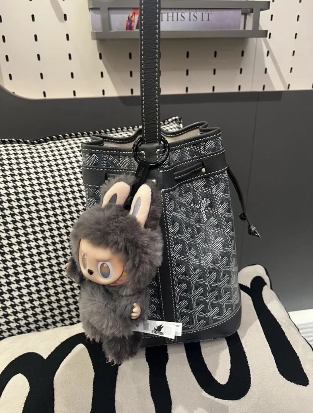 Goyard Petit Flot Bucket Bag Grey 100%Authentic, 98%New ✅收據✅Dust bag
