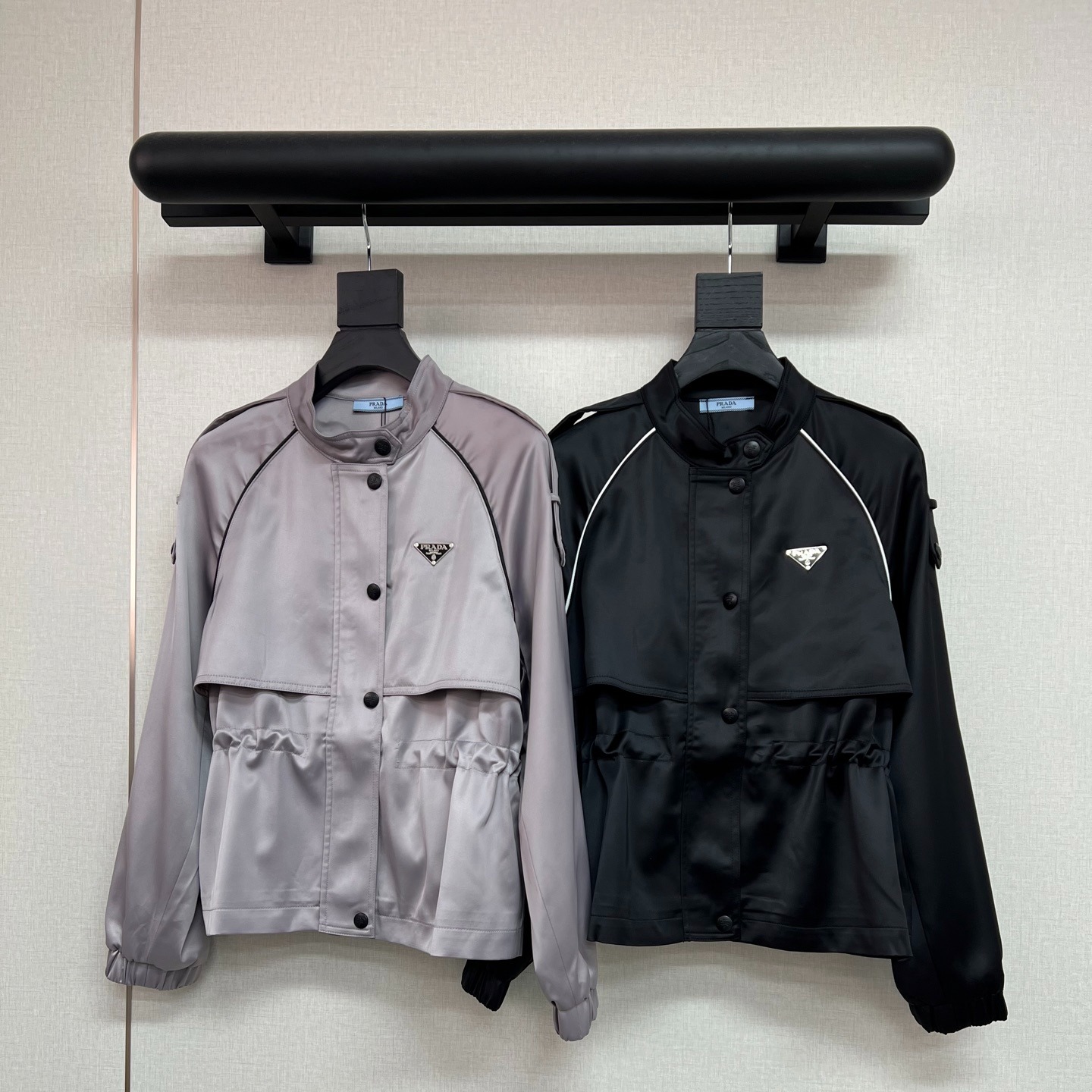 PRADA 三角標鬆緊腰拉鍊外套