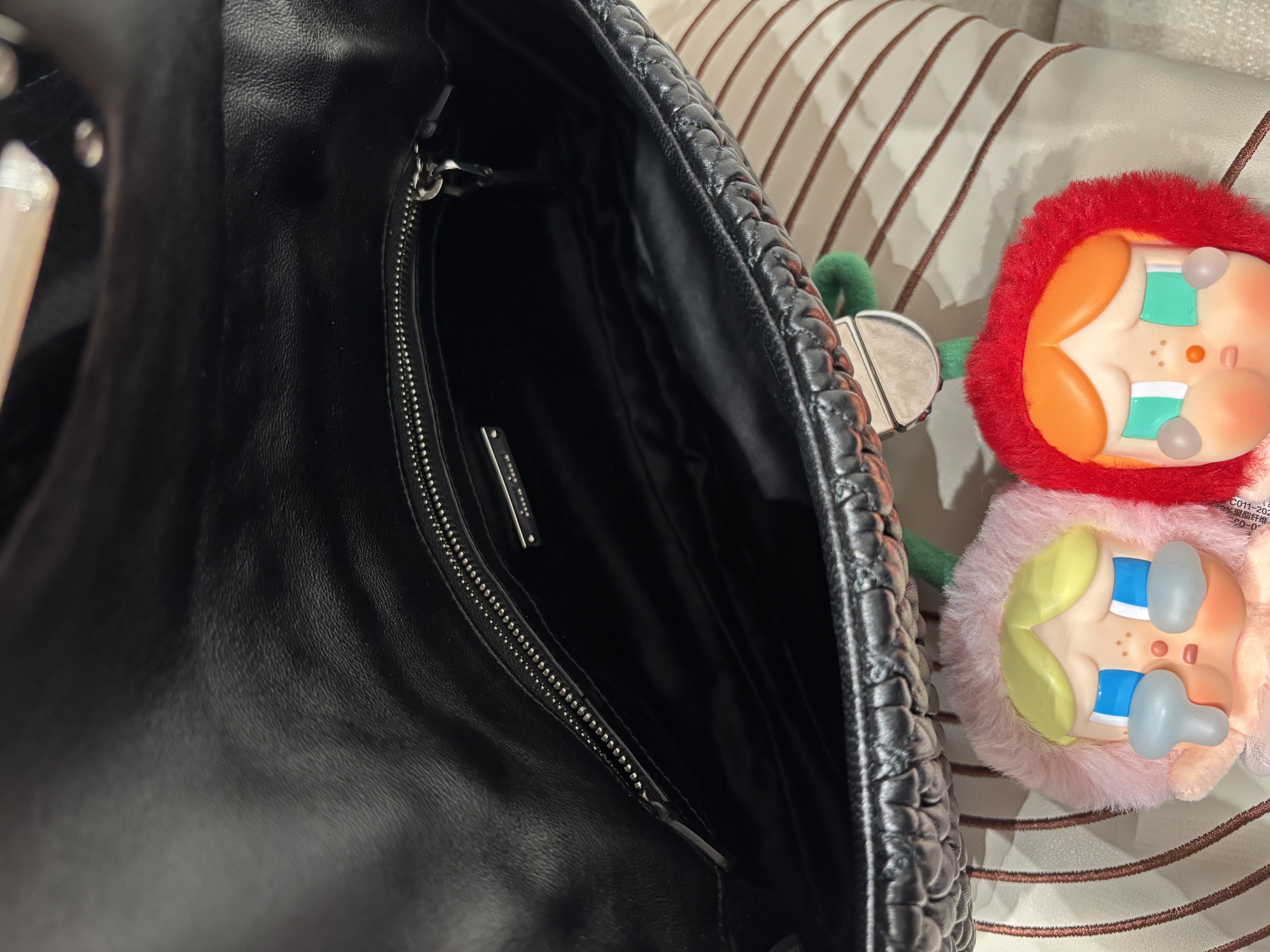 Miu miu bag 100%Authentic,95%new ✅dust bag  