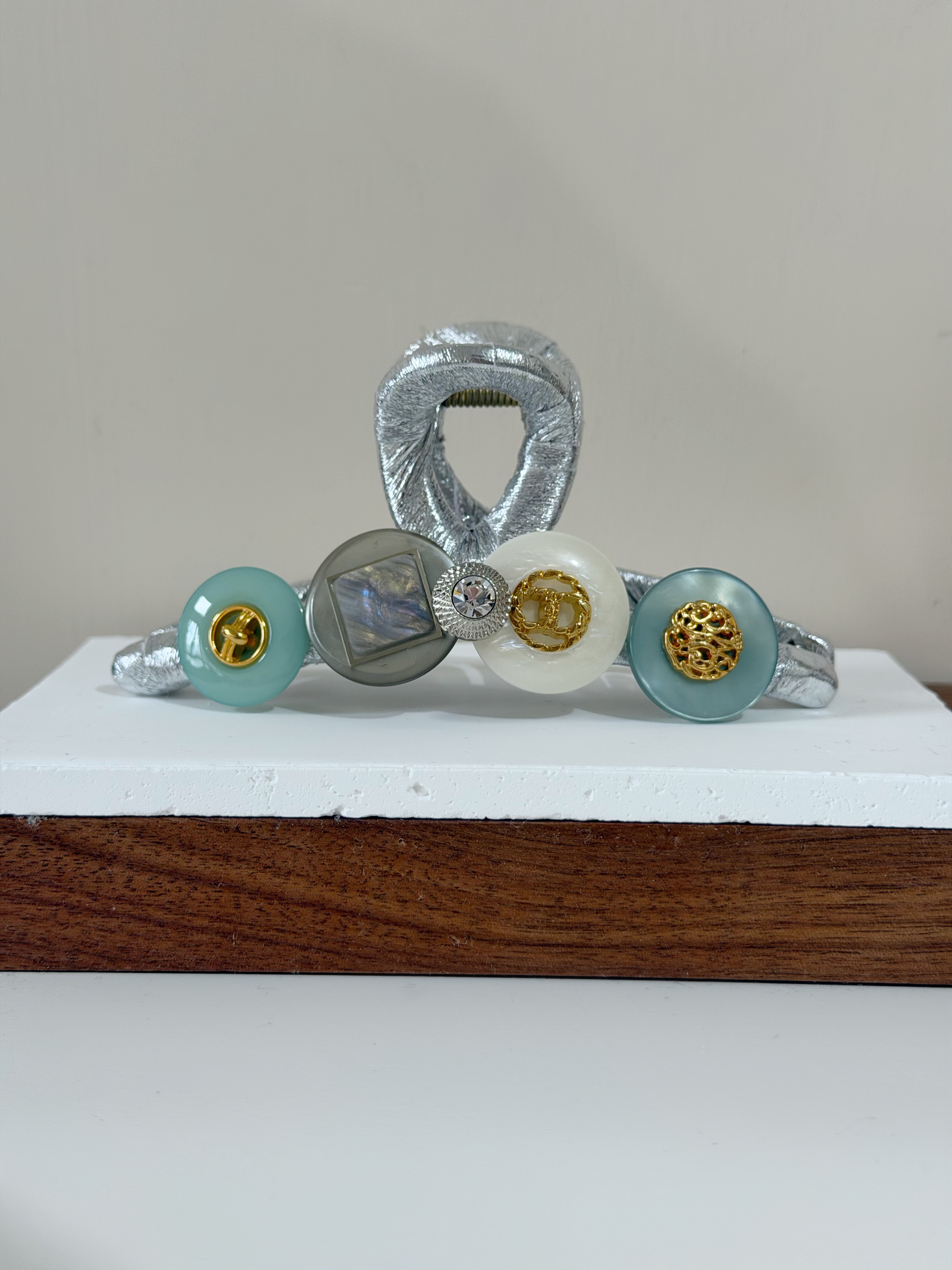 復古鈕扣髮夾/銀色系 11cm長