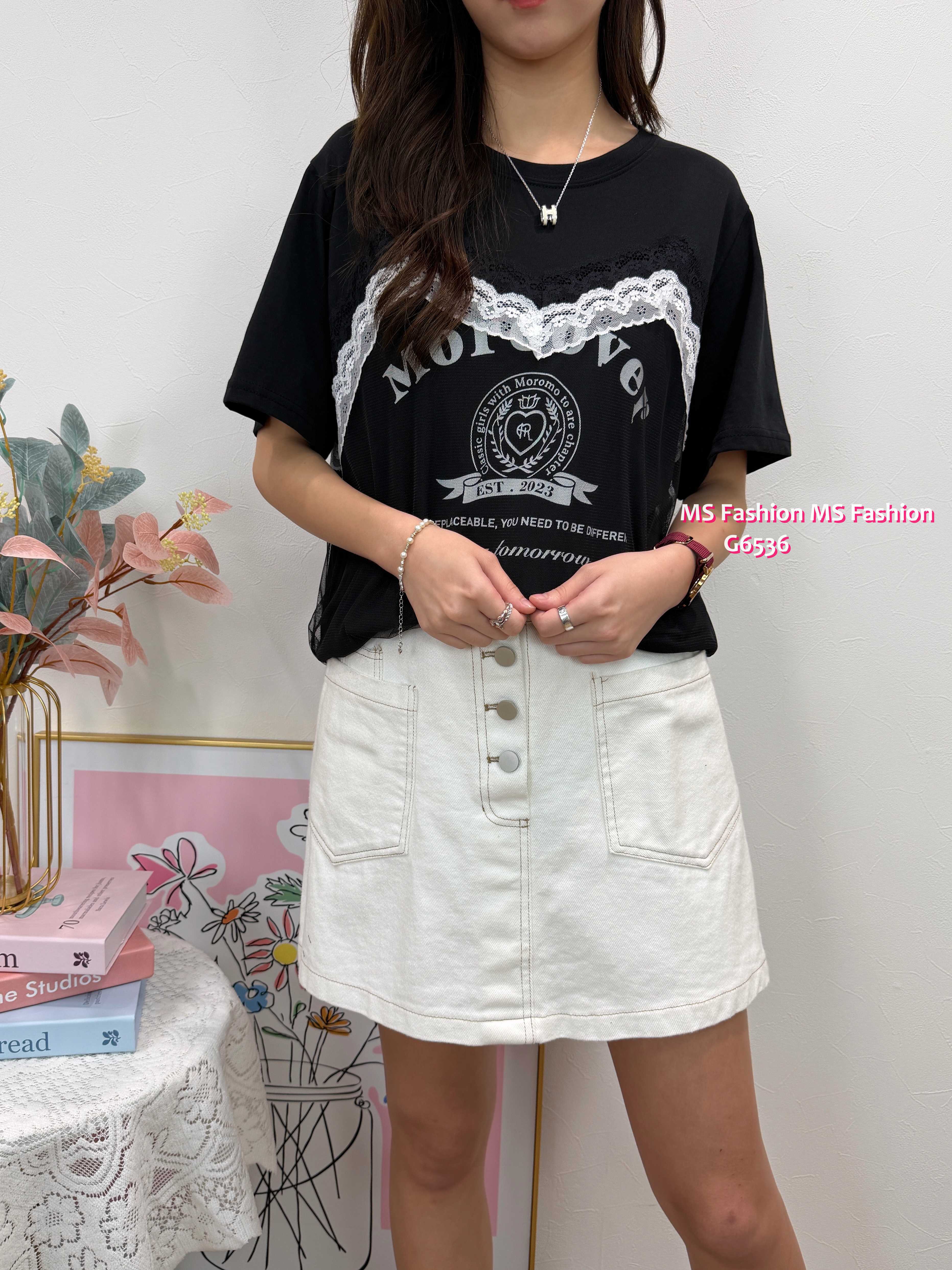 G6536 黑白配型格拼lace top