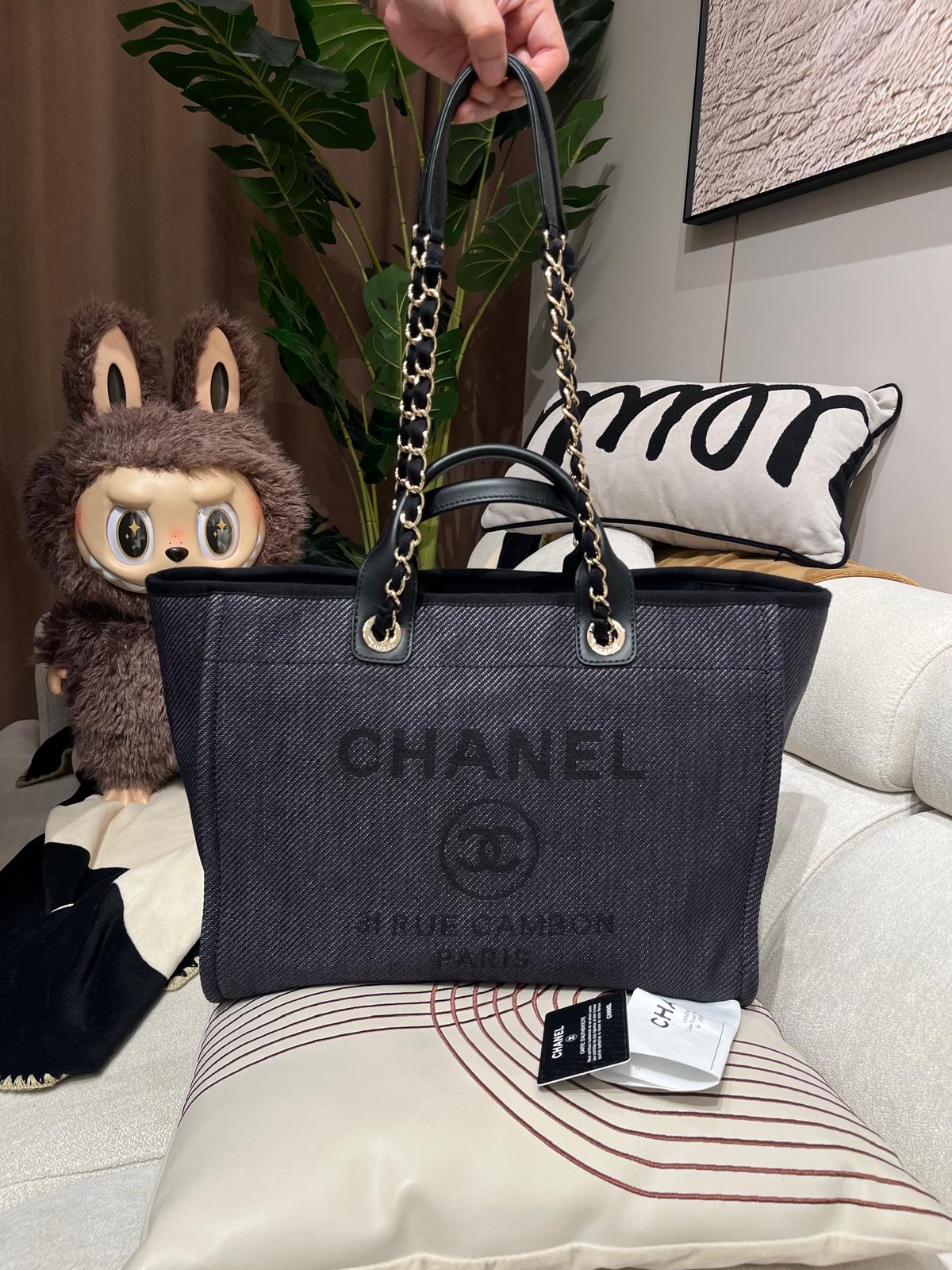 Chanel Deauville tote bag  100%Authentic, 98%new ✅香港專門店收據✅card✅dust bag✅box