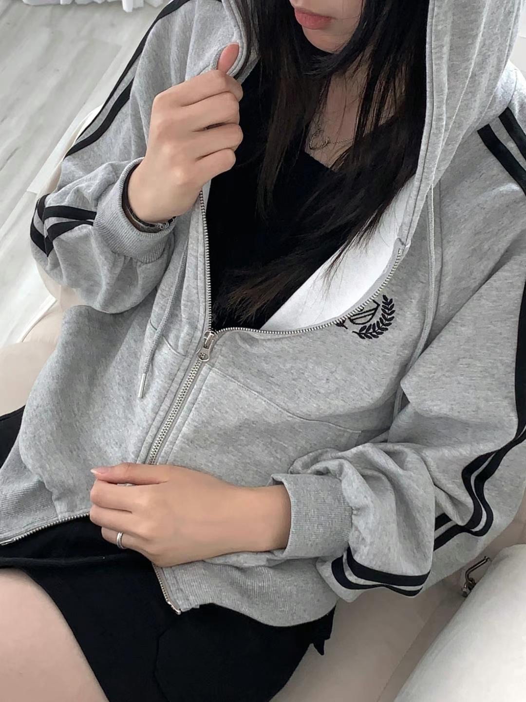 韓國襟章sporty拉鍊jacket