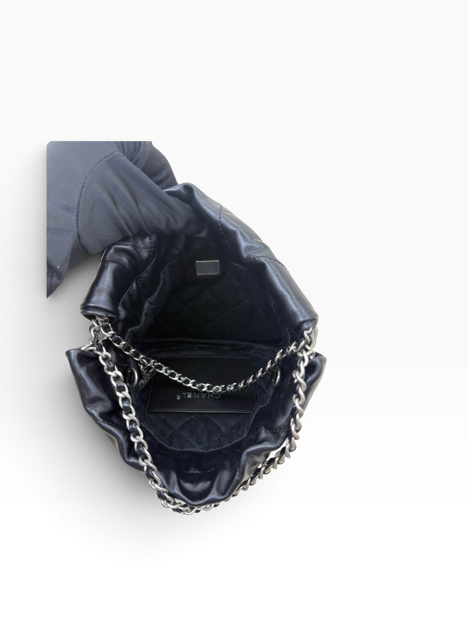 Pre owned chanel 22 mini 