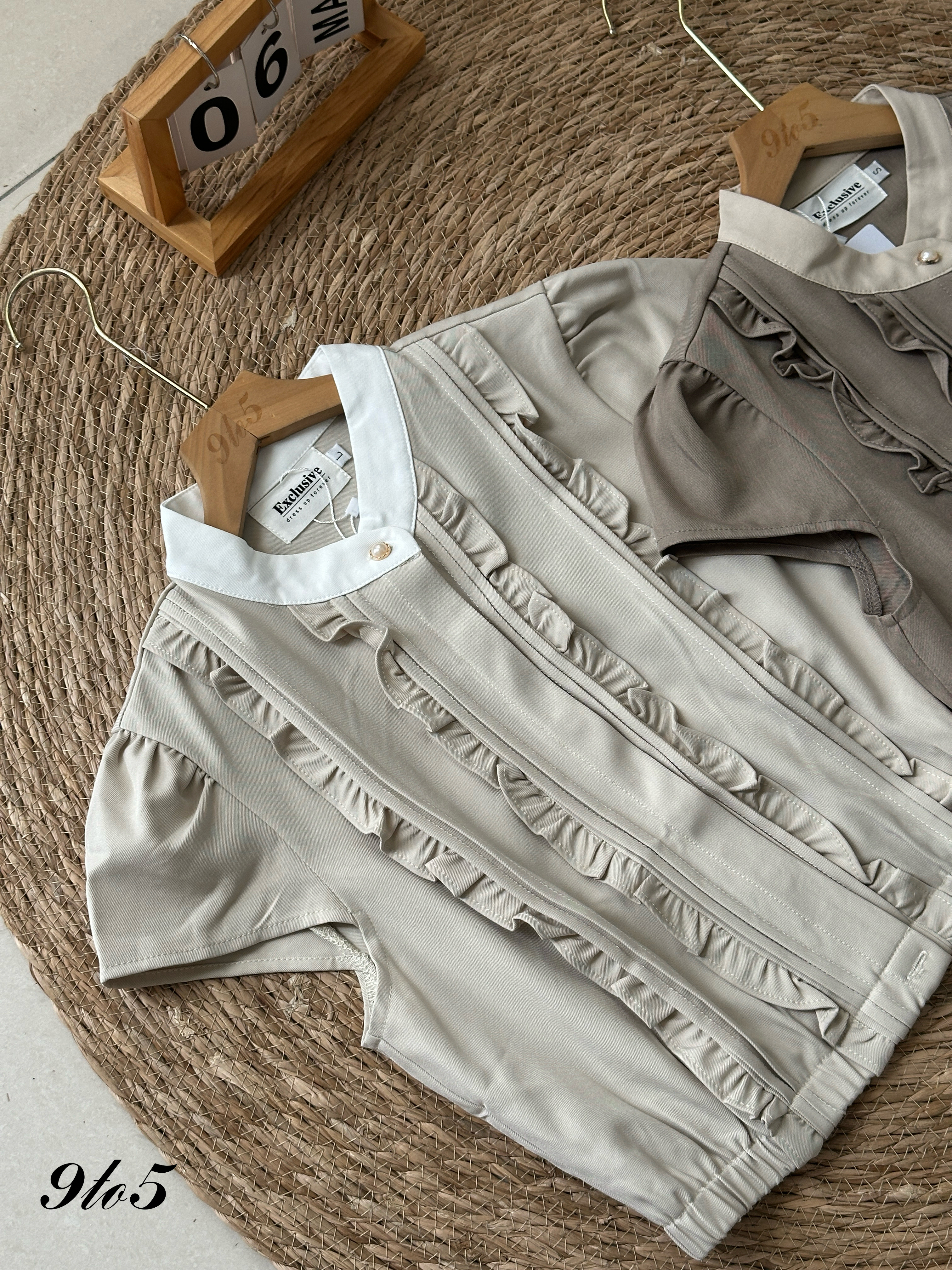 T4001 Puff Sleeve Collar Top - 4 Colors 