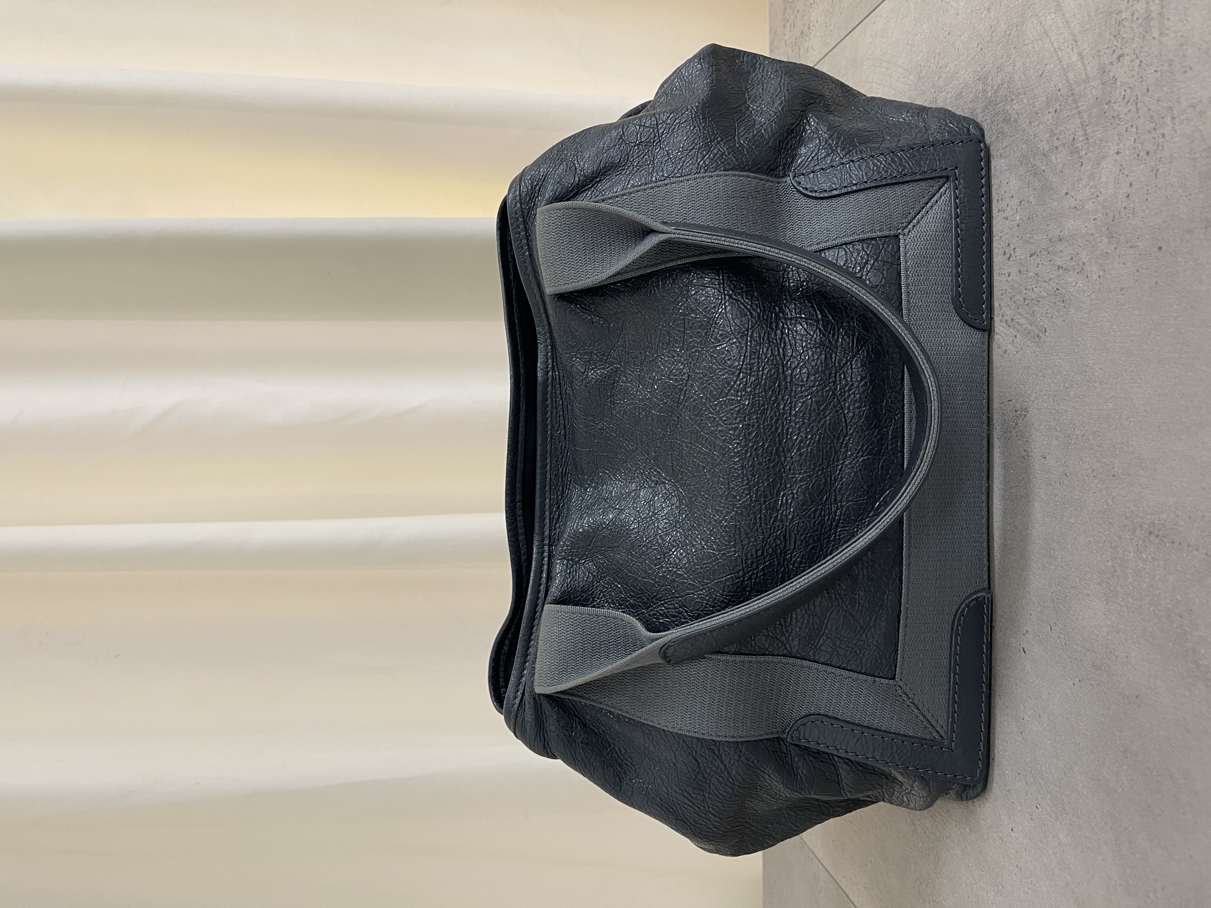 Pre-owned Balenciaga Navy Cabas XS tote bag/ Product Code: 25012702