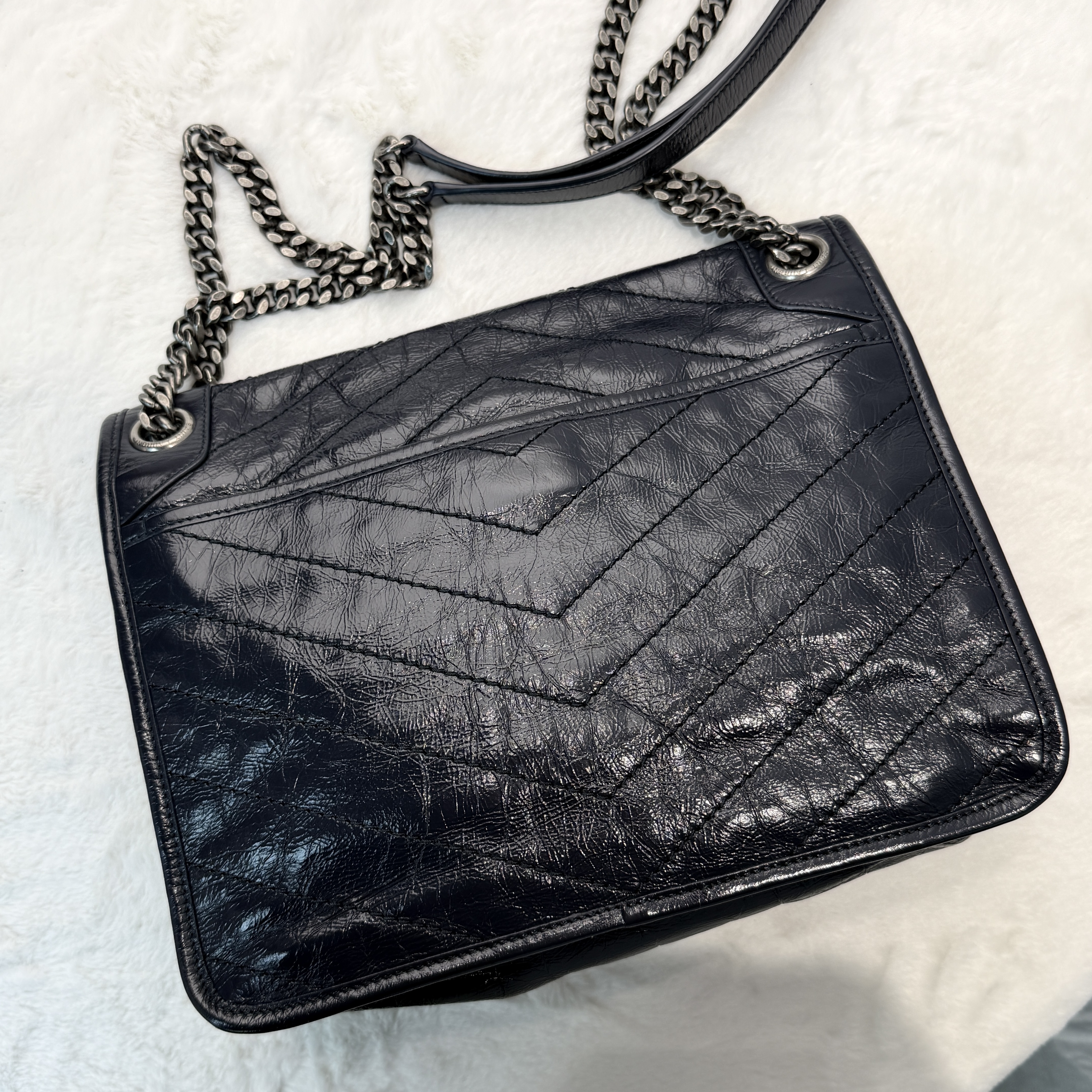 YSL Niki 牛皮D扣 中性風容易襯衫百搭款🫢📣