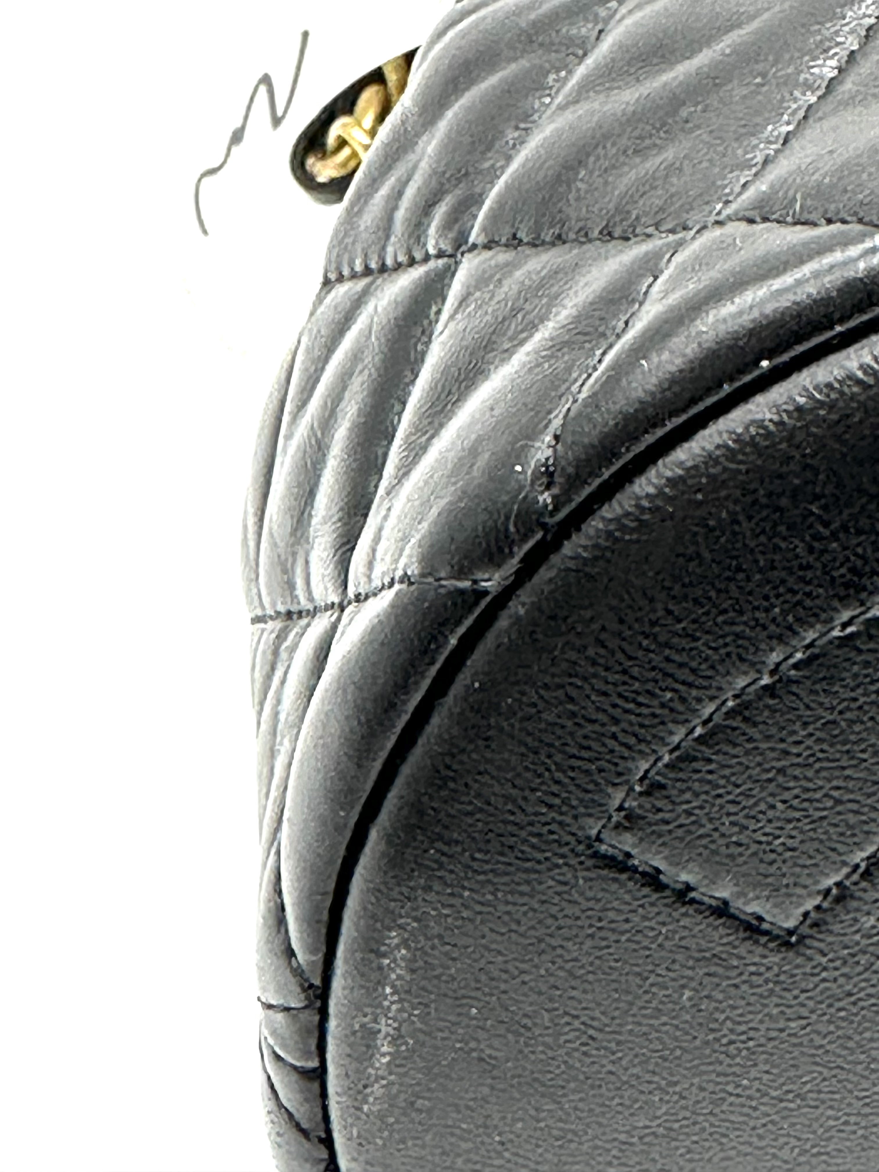 Pre-Owned CHANEL Lambskin Quilted CC Drawstring Bucket Bag / Product Code: 26050616