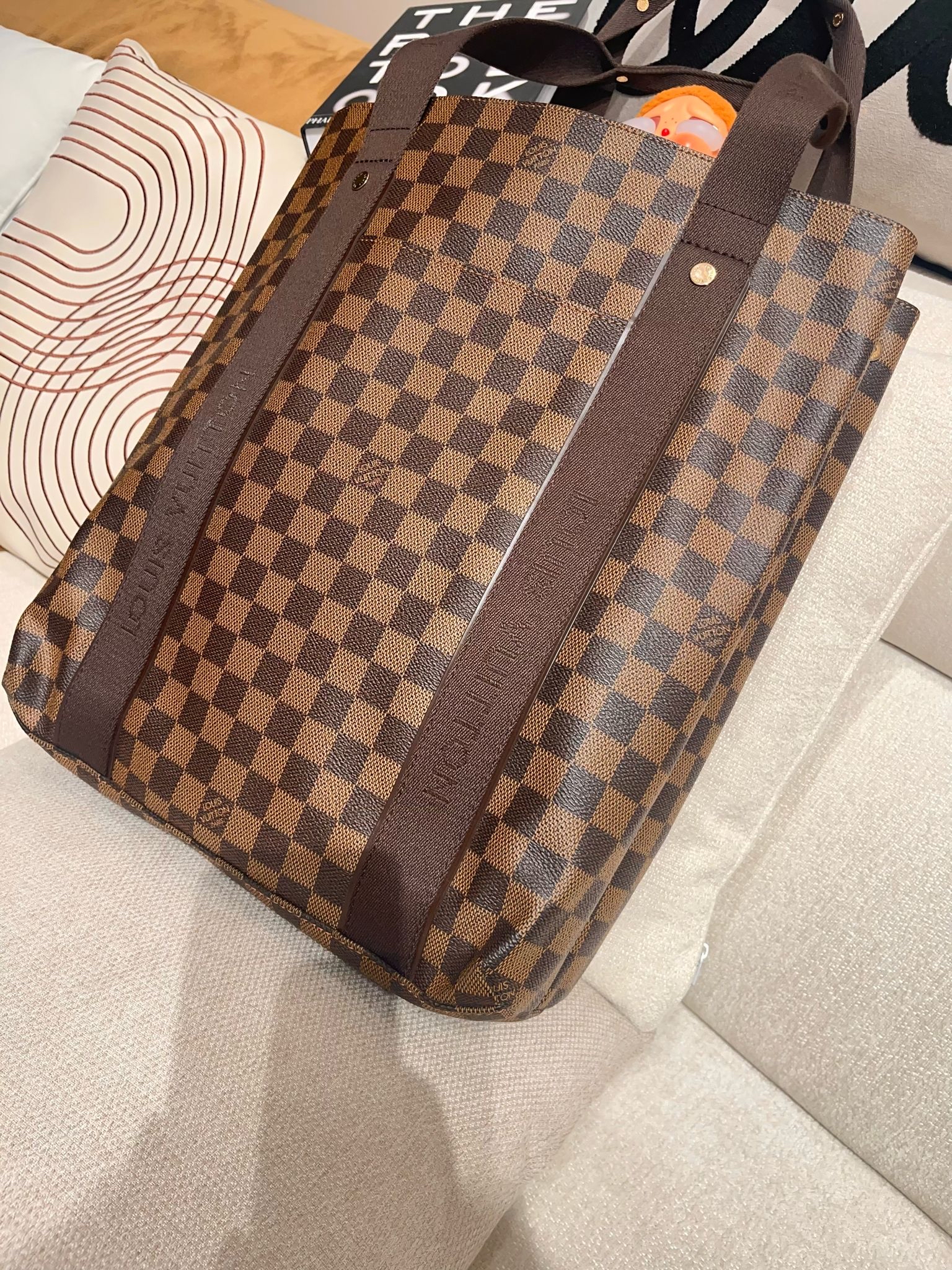 Lv BEAUBOURG tote bag 可放A4 file 100%Authentic ,99%new✅dust bag 