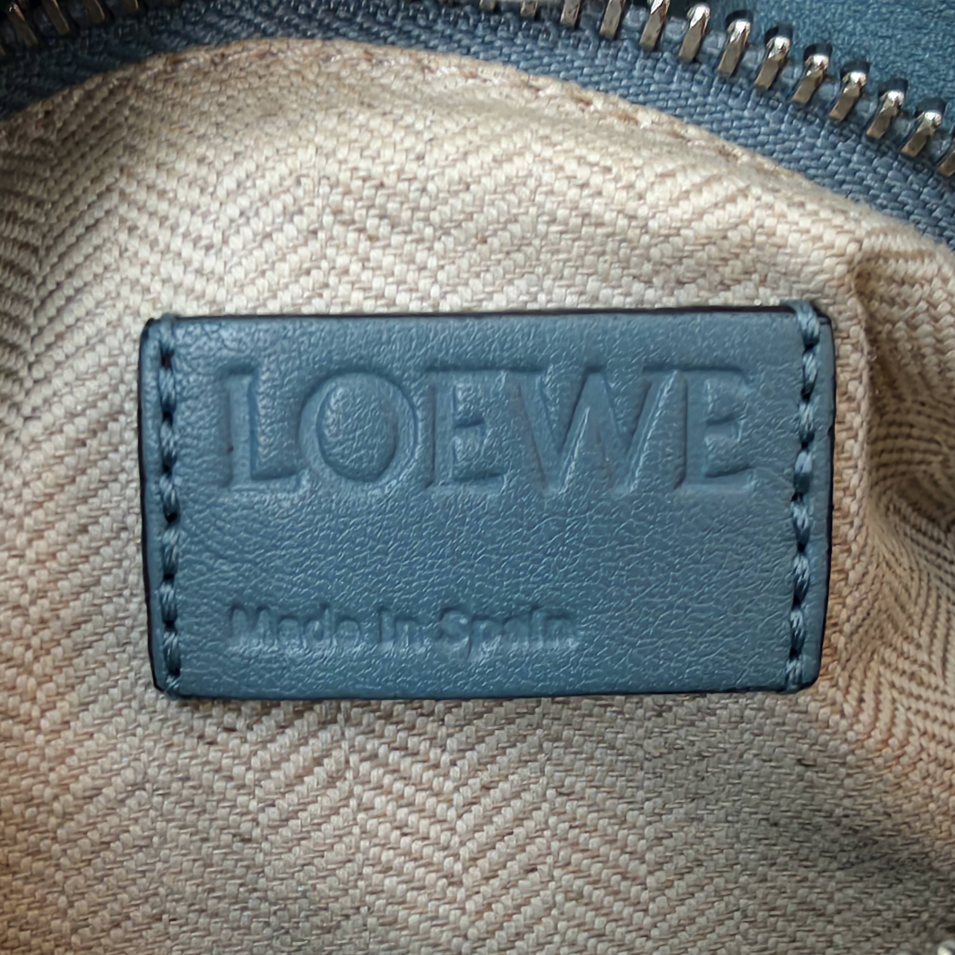 【預訂貨品】loewe 藍色 puzzle