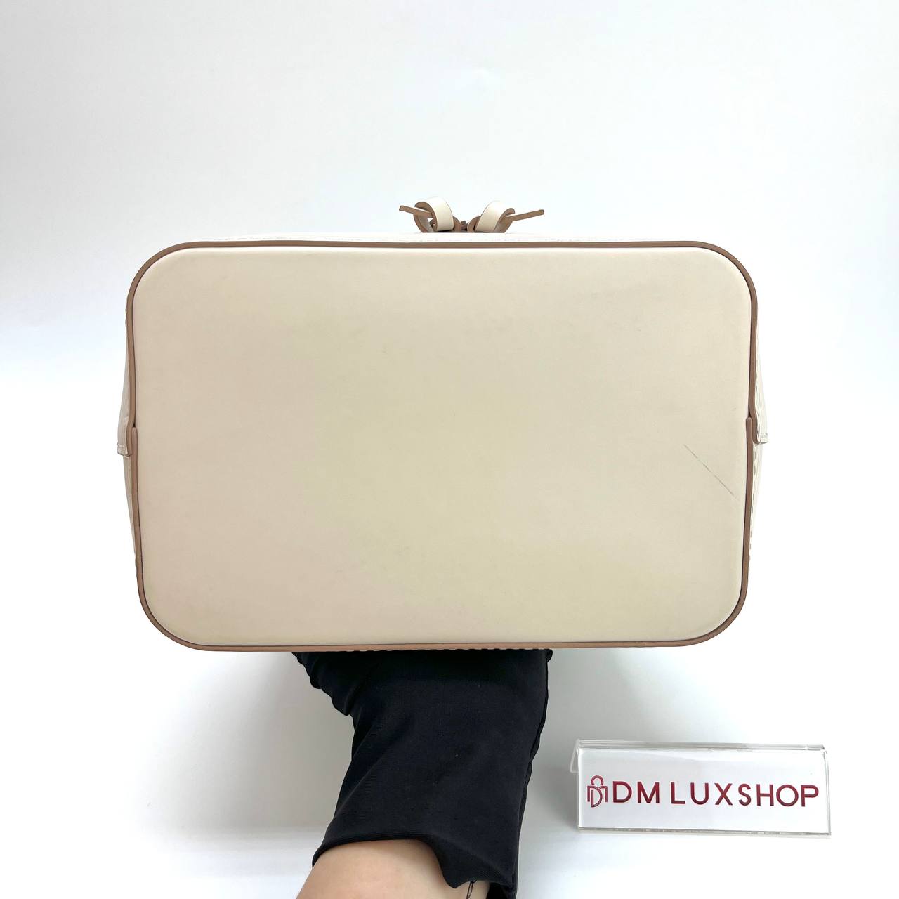 LV Quartz Epi Leather NeoNoe BB GHW