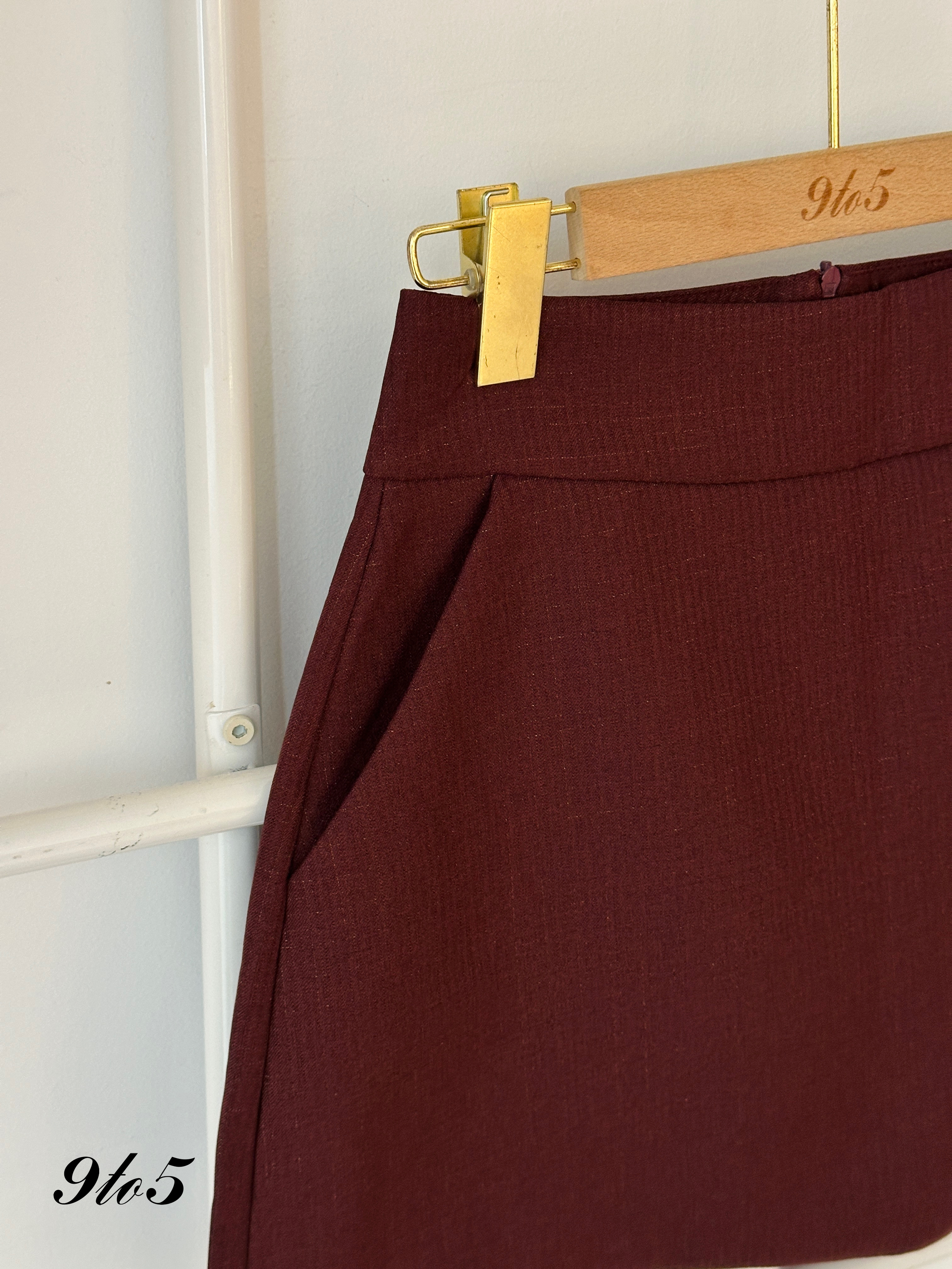 S1783 A Line Short Skort - Cream & Maroon