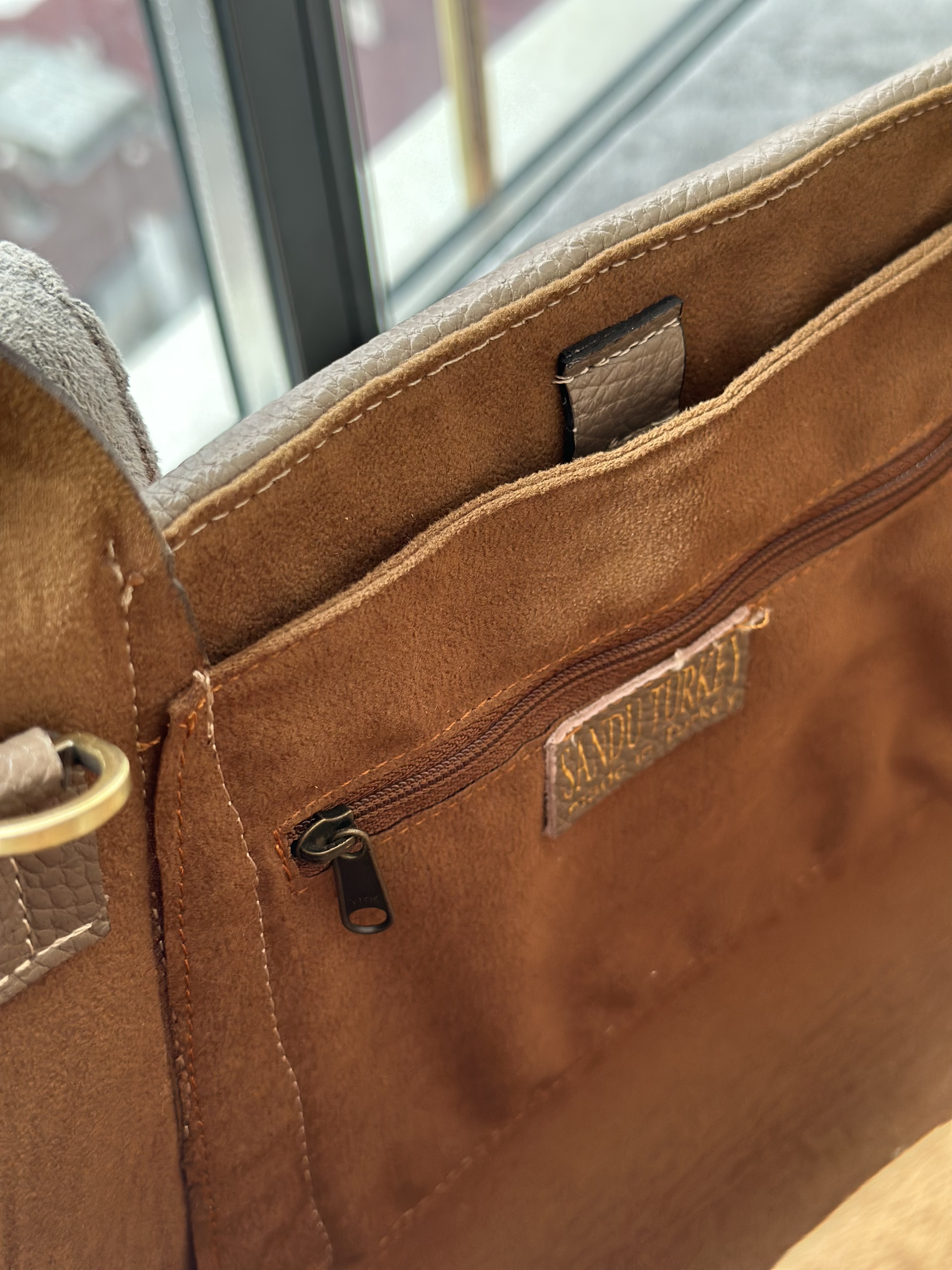 K32 土耳其真皮地氈手袋（大象灰）