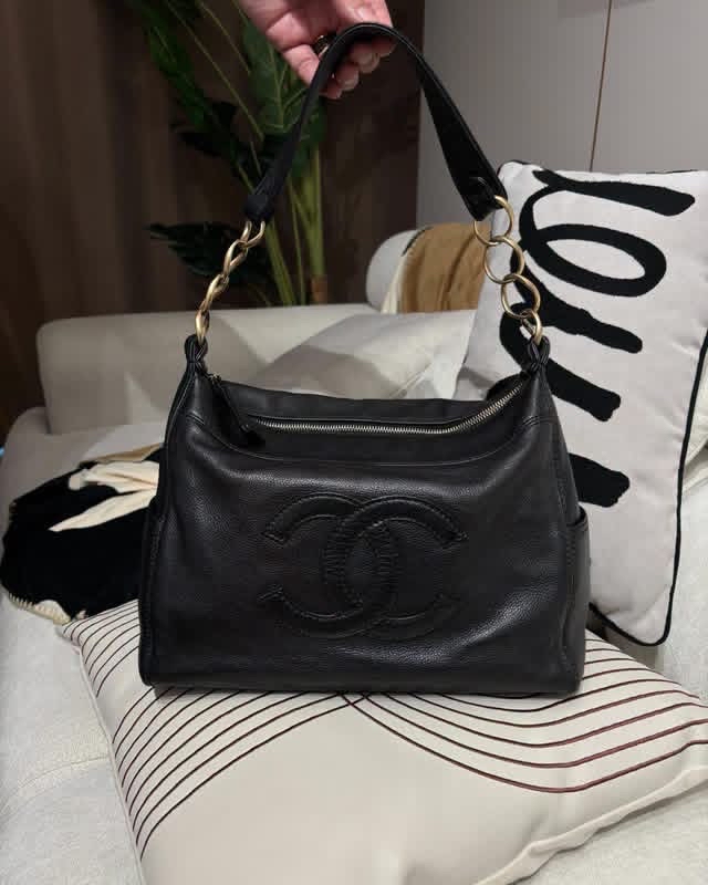Chanel hobo vintage calfskin 黑金 100%Authentic ,90%new ✅card✅dust bag