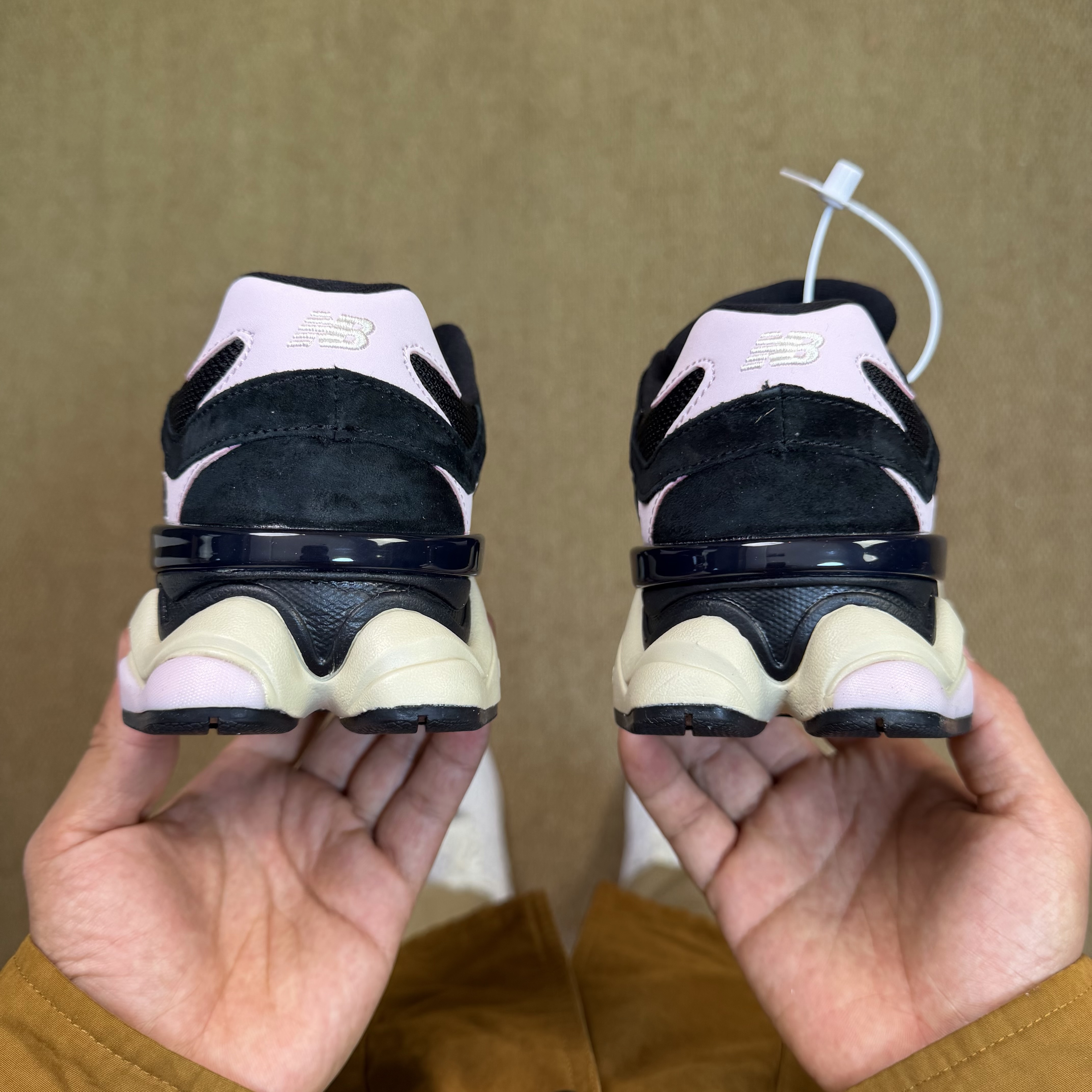 New Balance 9060 U9060JBR