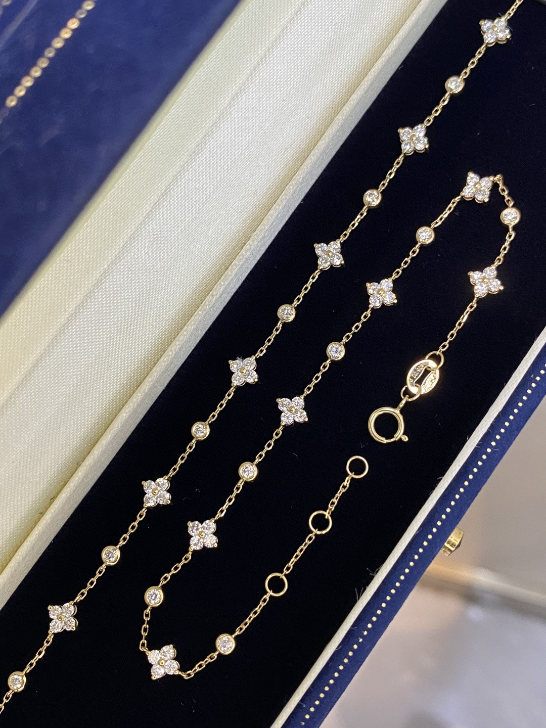 18K Diamond Bracelet 