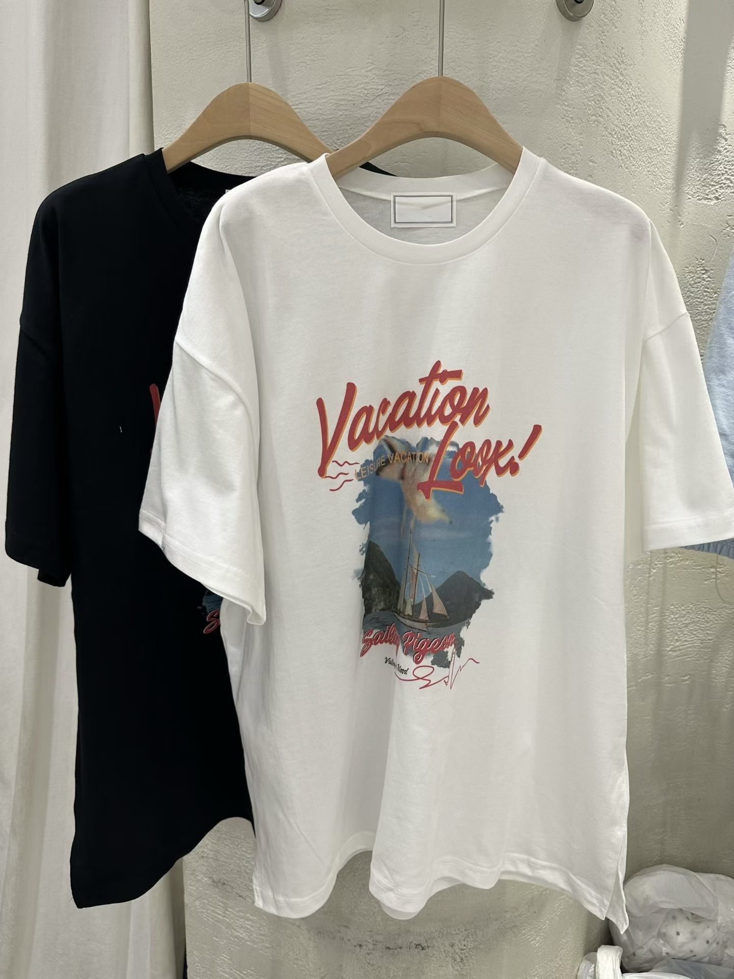 🇰🇷東大門女裝 | Graphic T (White/Black)