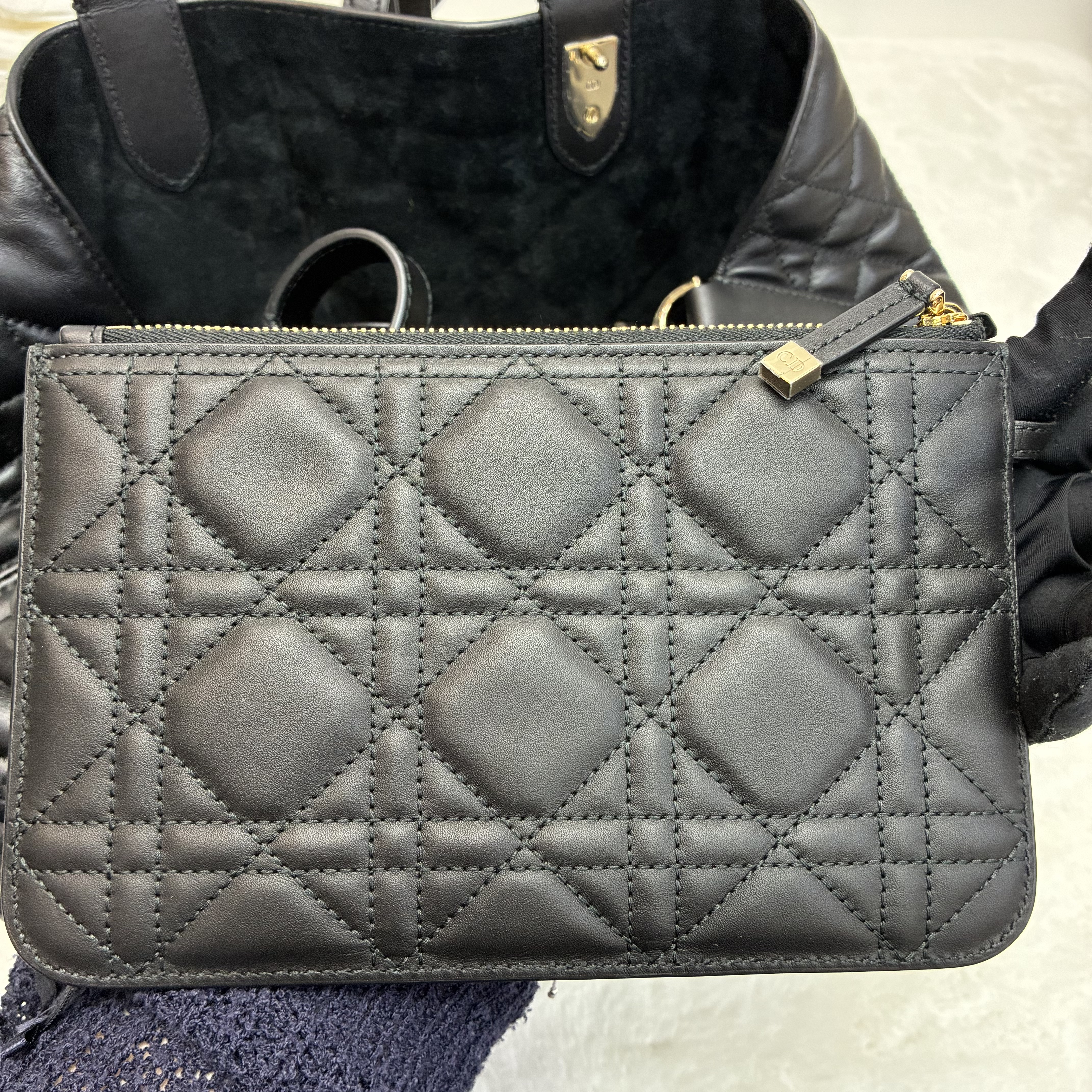 Dior Toujours 黑色土著包