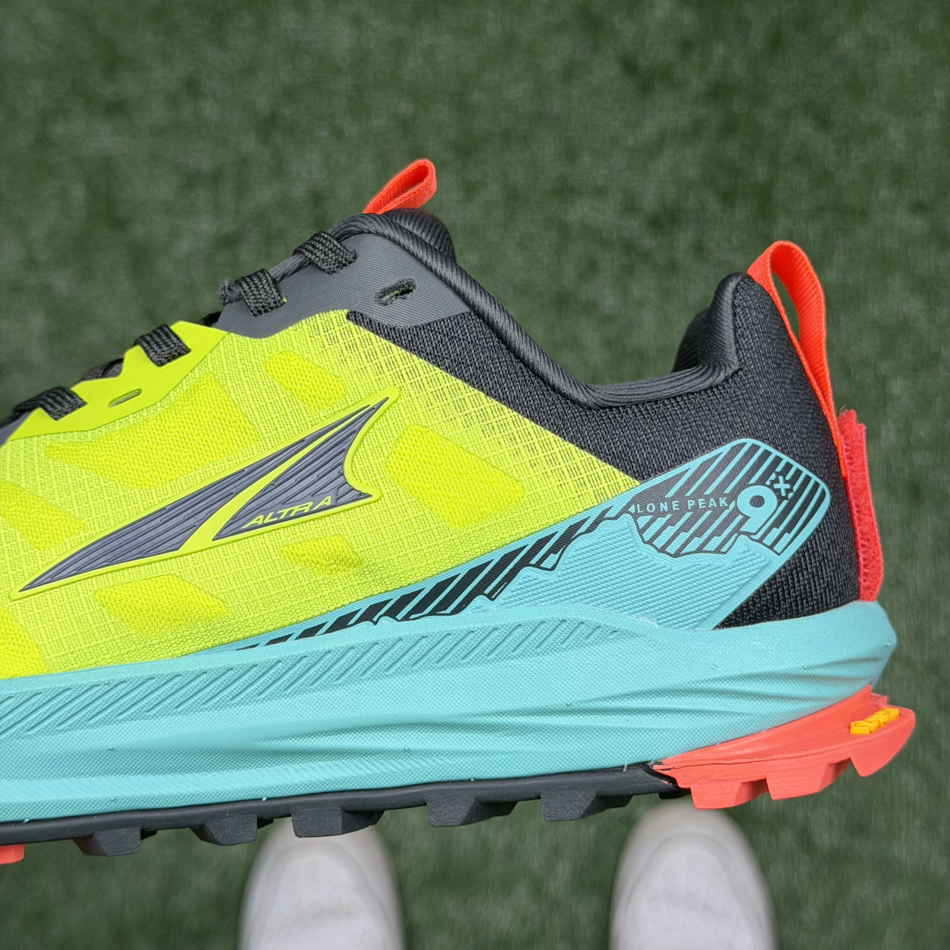 Altra Lone Peak 9+ 