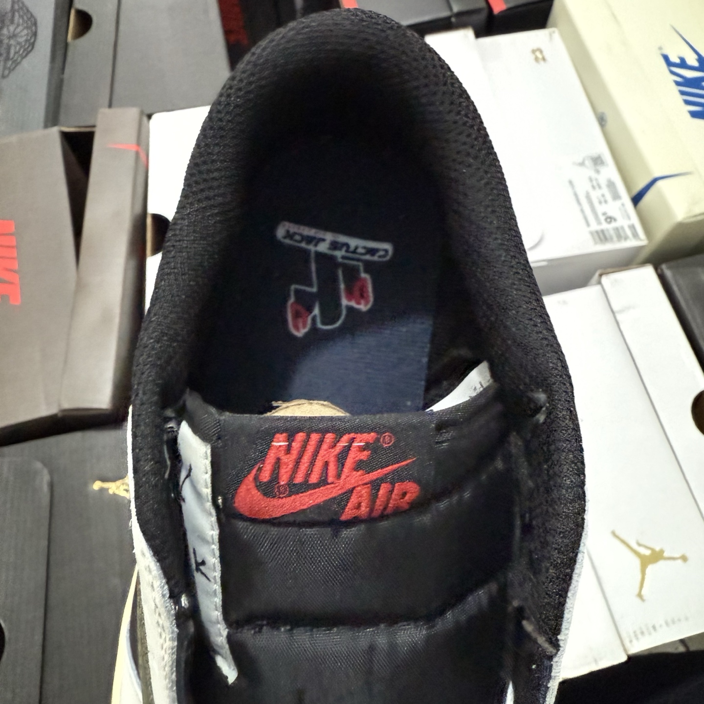 Travis Scott x Air Jordan 1 Low OG "Olive" DZ4137-106