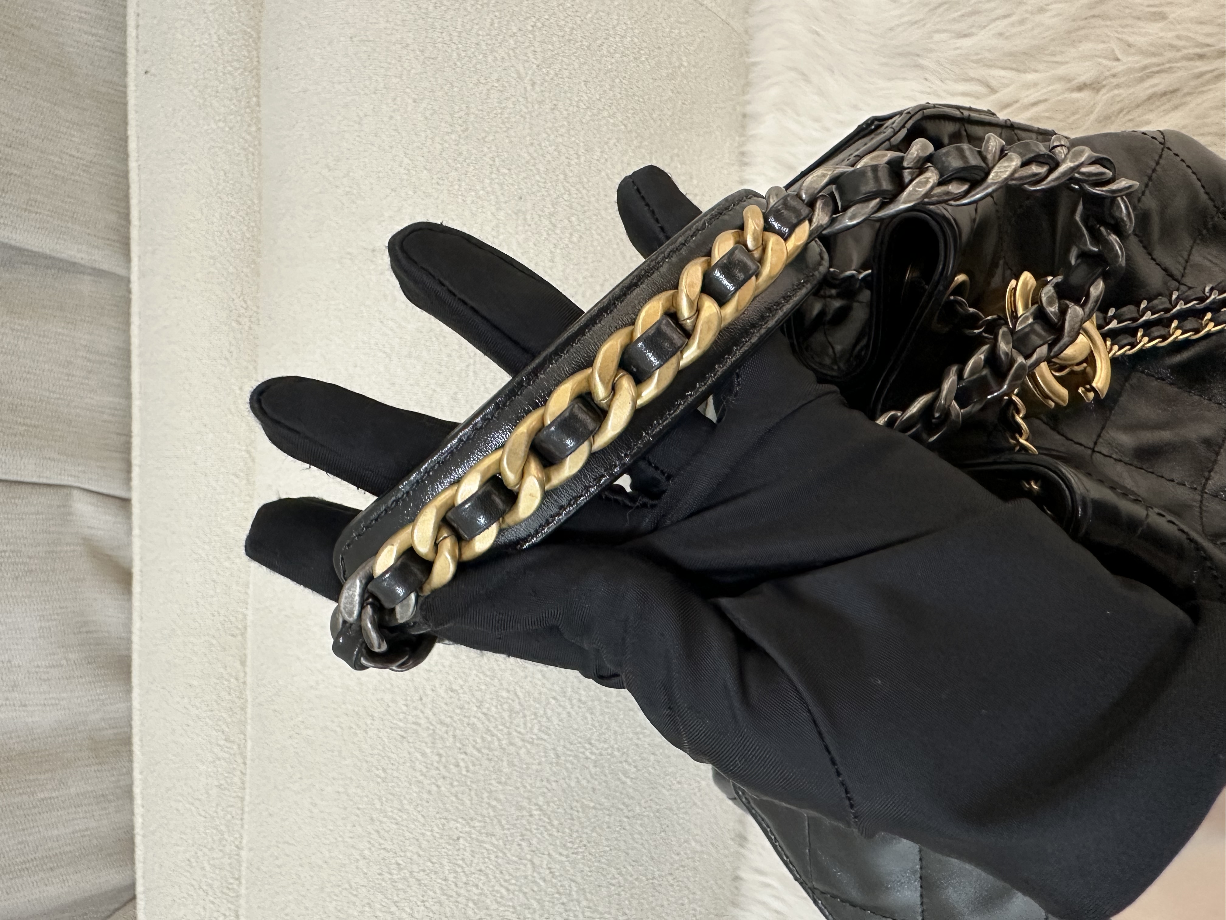 Pre-owned Chanel 25 Handbag/ Product Code: 26022108