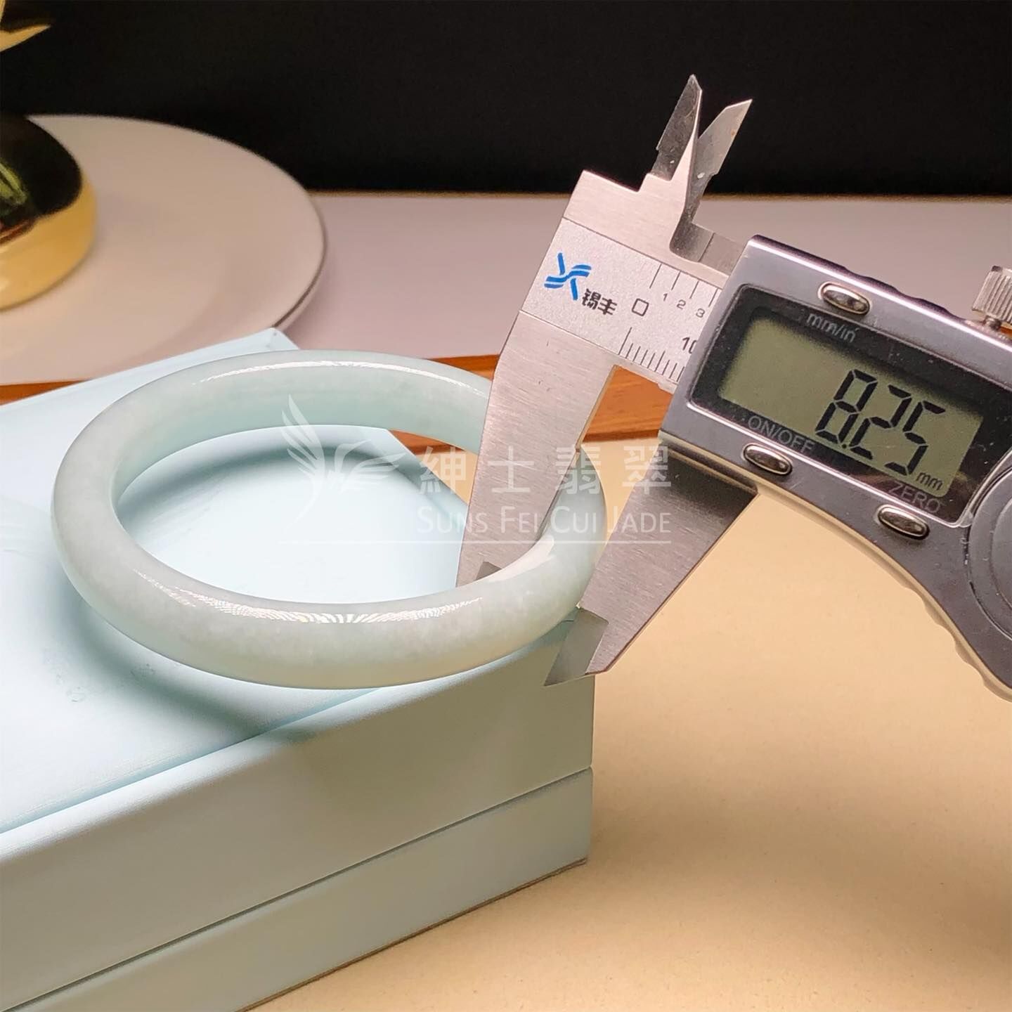 擺三橋蘋果綠貴妃鐲54.4mm