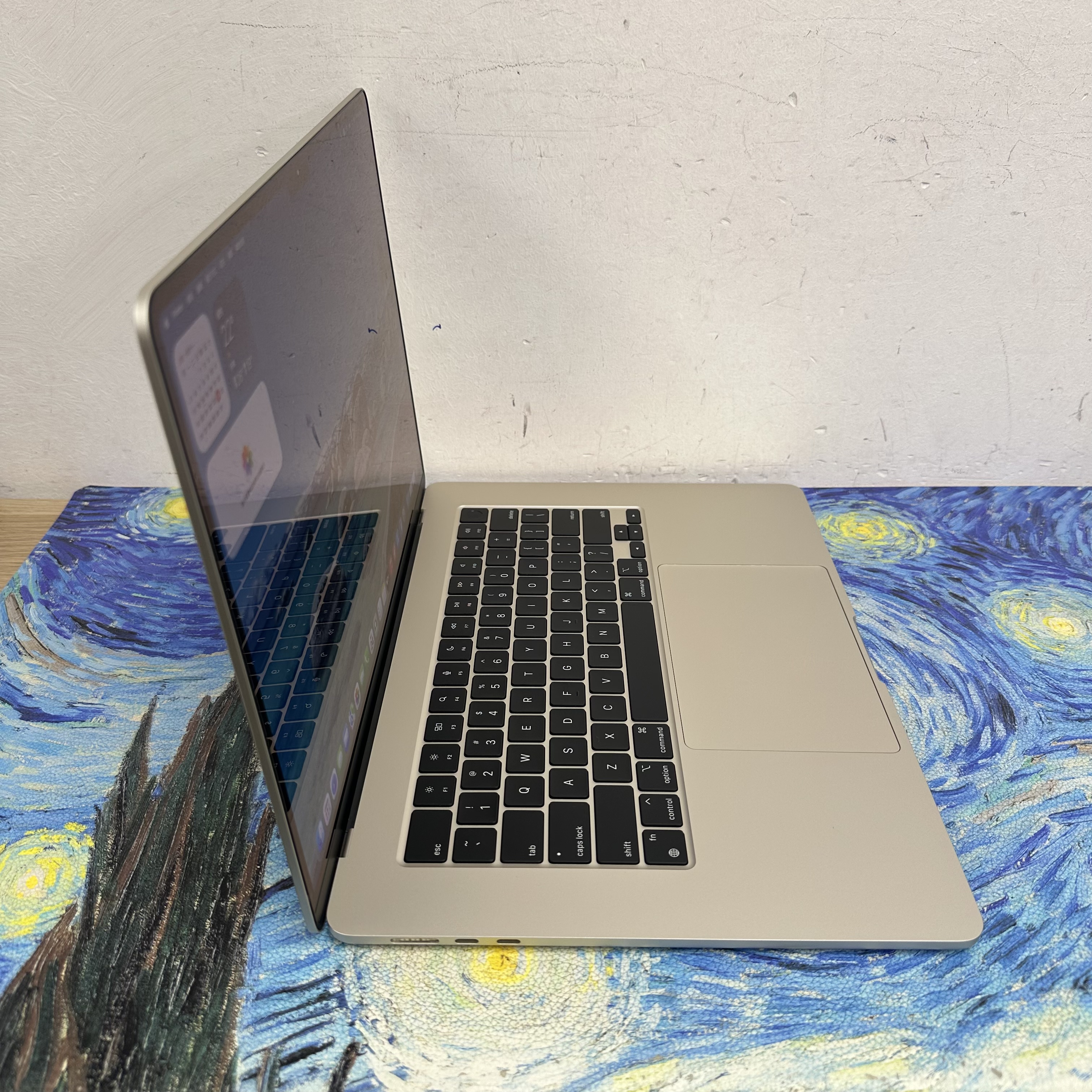 #6043 APPLE  MacBook Air M2 2023 M2 CPU/24GB Ram/512 SSD/10核心GPU/Liquid Retina XDR Mon/15吋/星光色/ 電100/Laptop /Notebook / Gaming