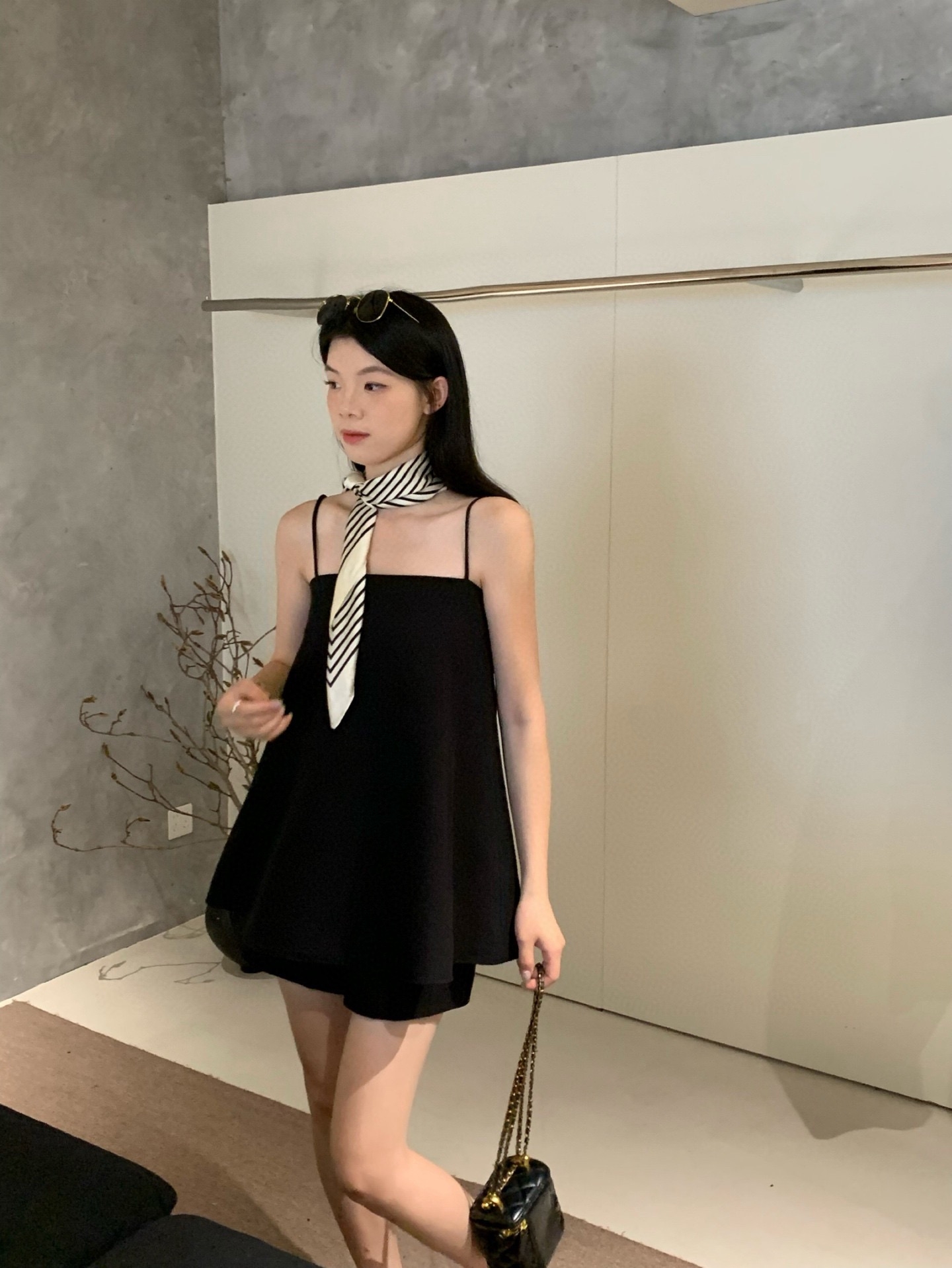 Maya Top + Short Sets 法式高级感吊带上衣+短裤套装 ( 2 Colours )