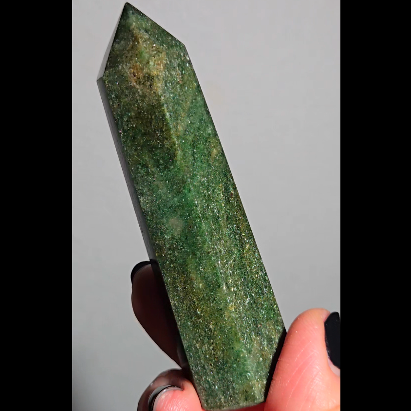 Sparkly green mica fuchsite tower - MCA63