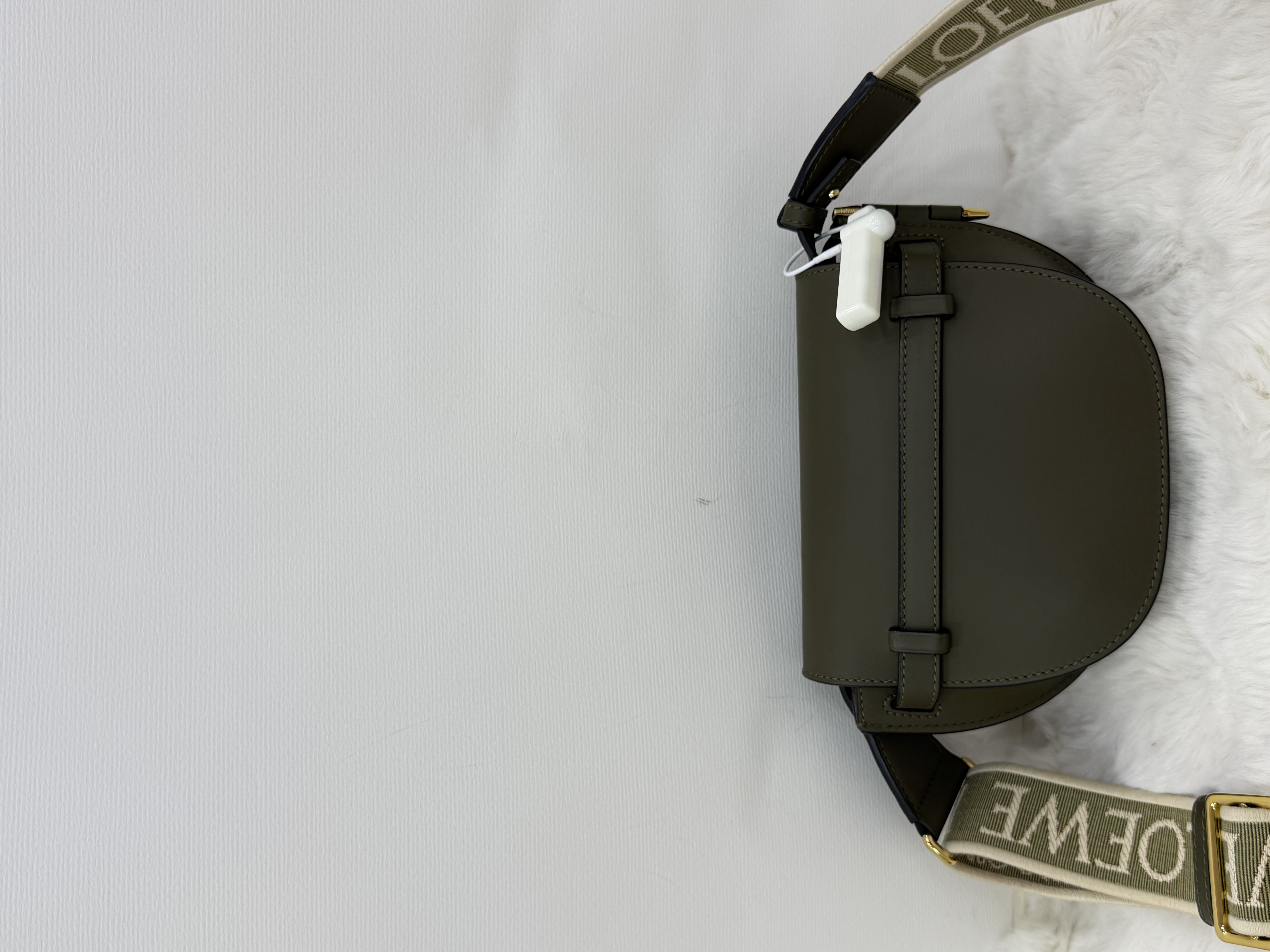 直播貨品 |  [1個-$100 2個-$300］C1