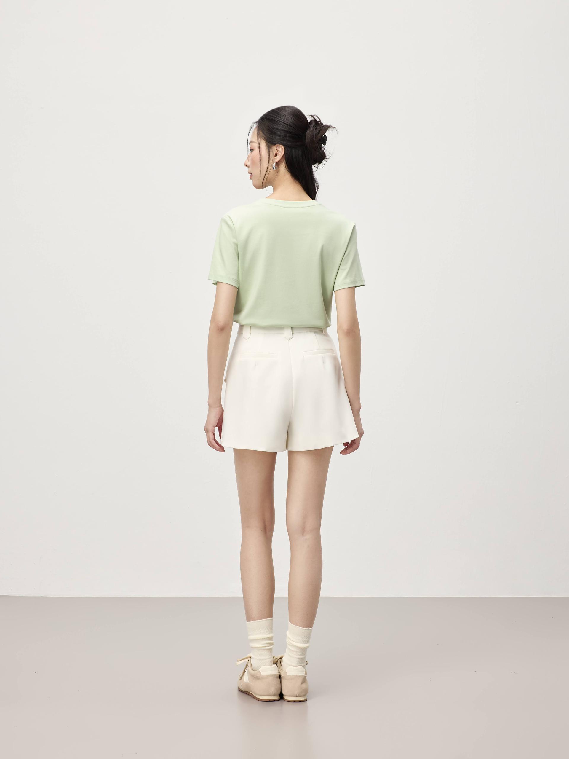 两侧装饰翻盖短裤  P0452