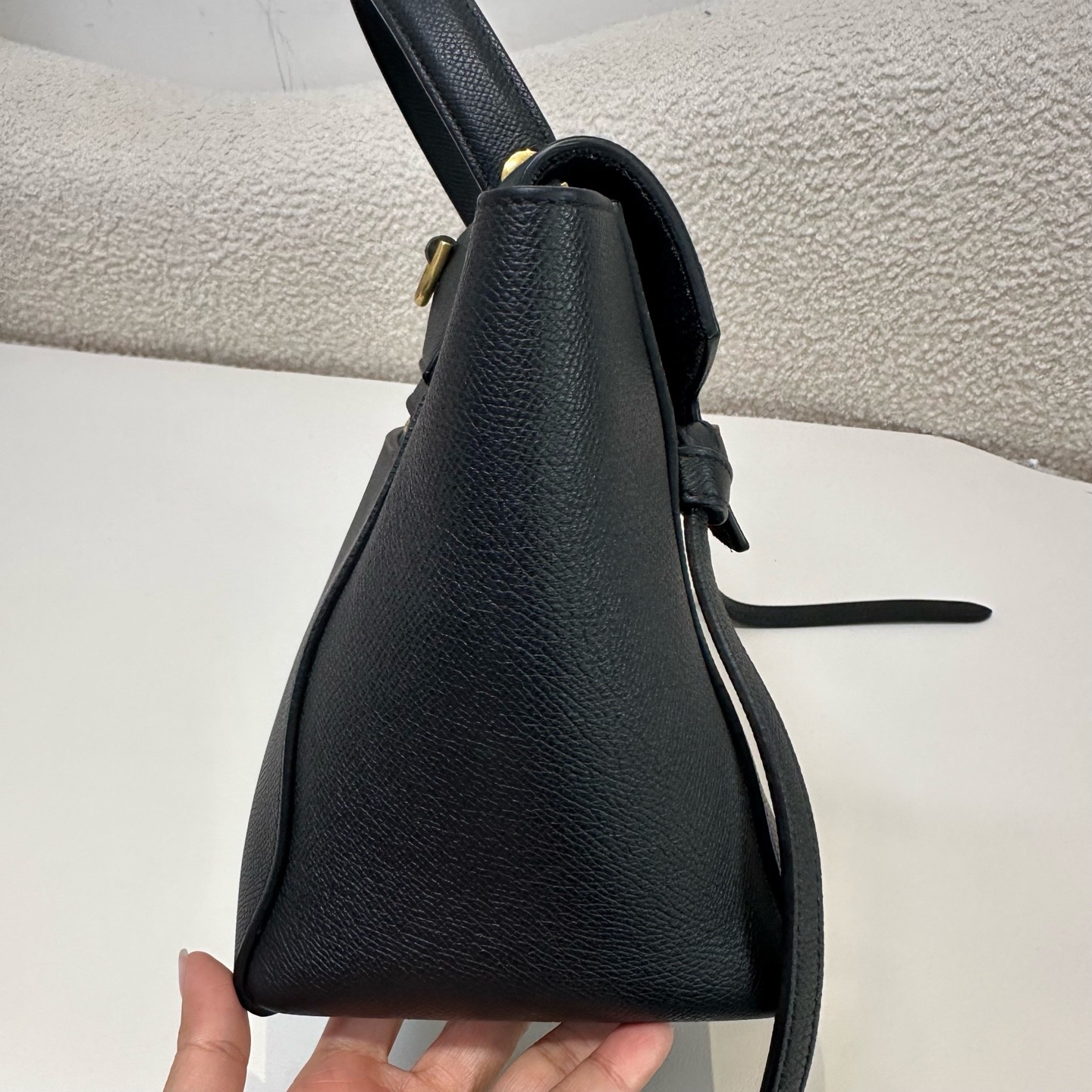 【預訂貨品】Celine Micro 黑色牛皮鯰魚包