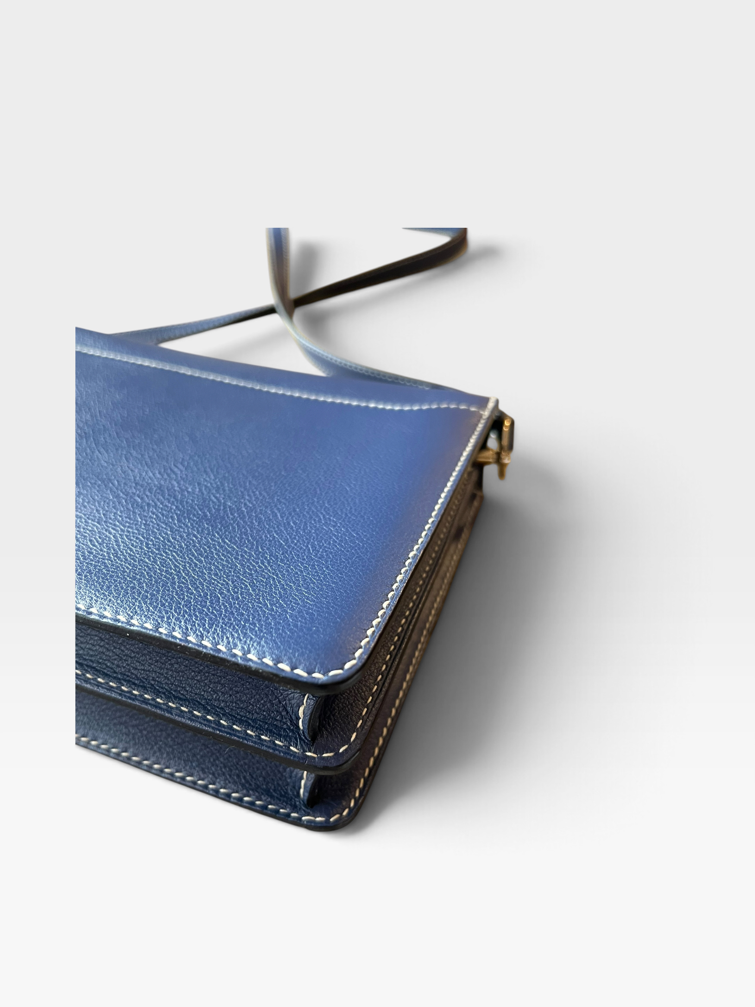 Pre-Owned HERMÉS Roulis 23 Stamp C / Product Code: 091812