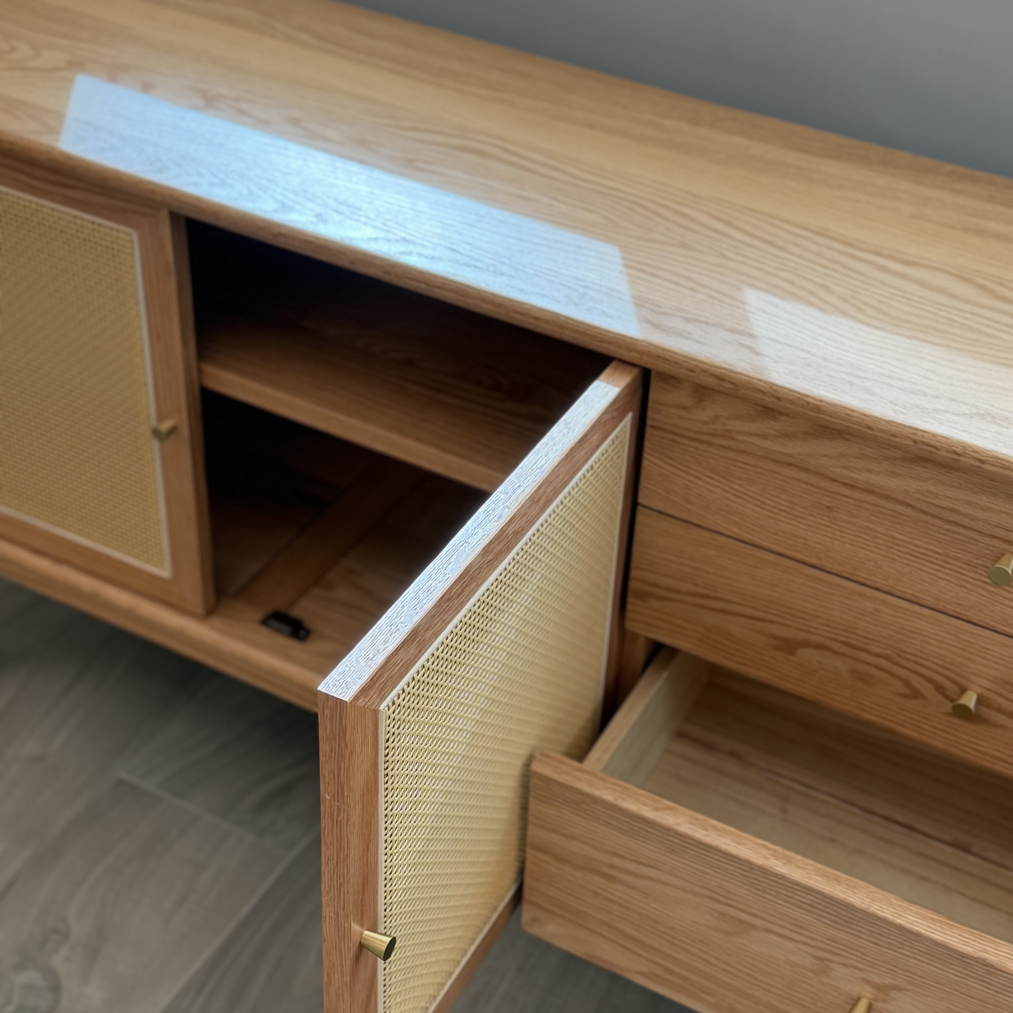SAGION TV Cabinet
