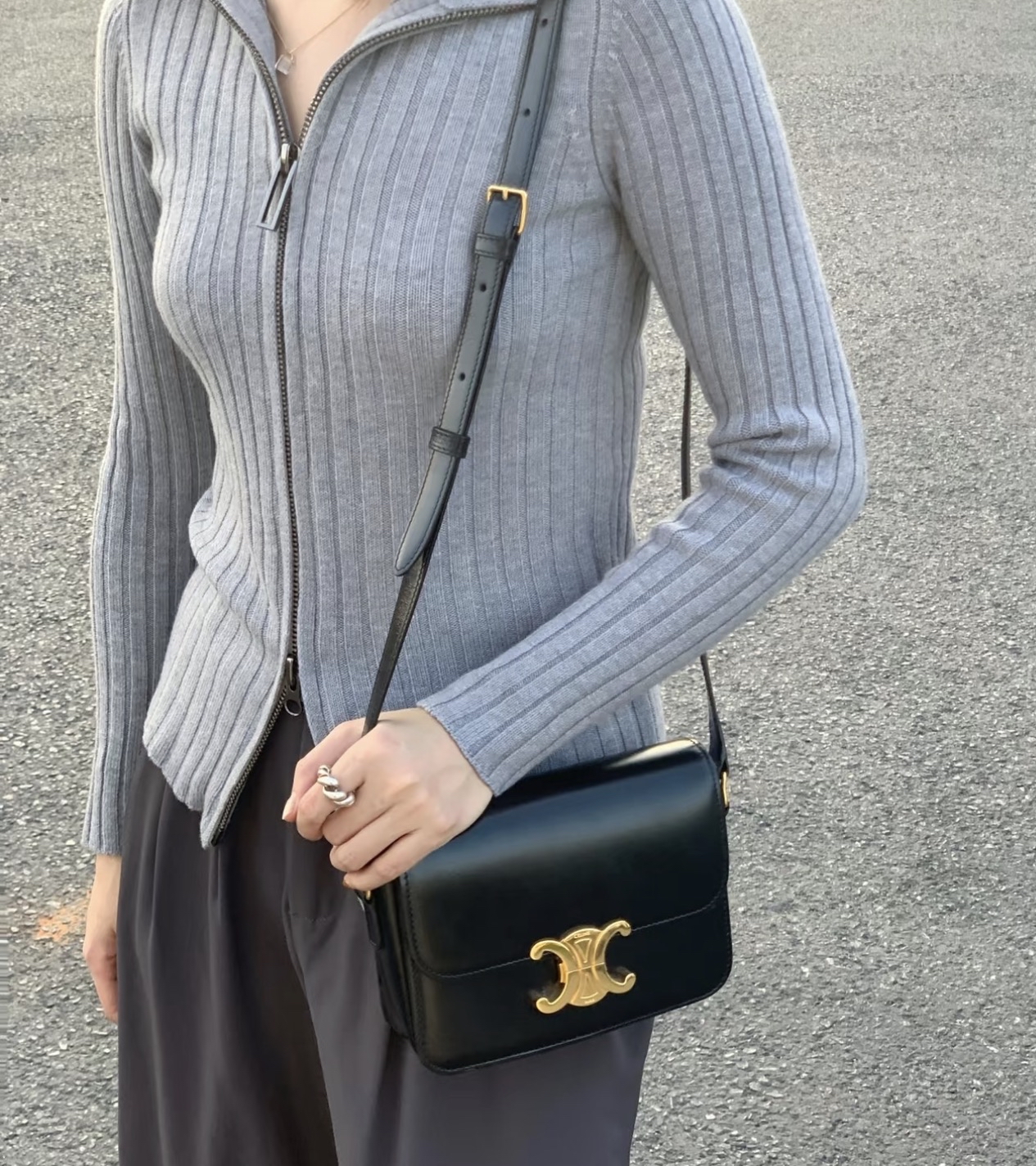 訂貨 💕 Celine 黑金 Teen Triomphe Bag Size 18.5x13.5x7cm