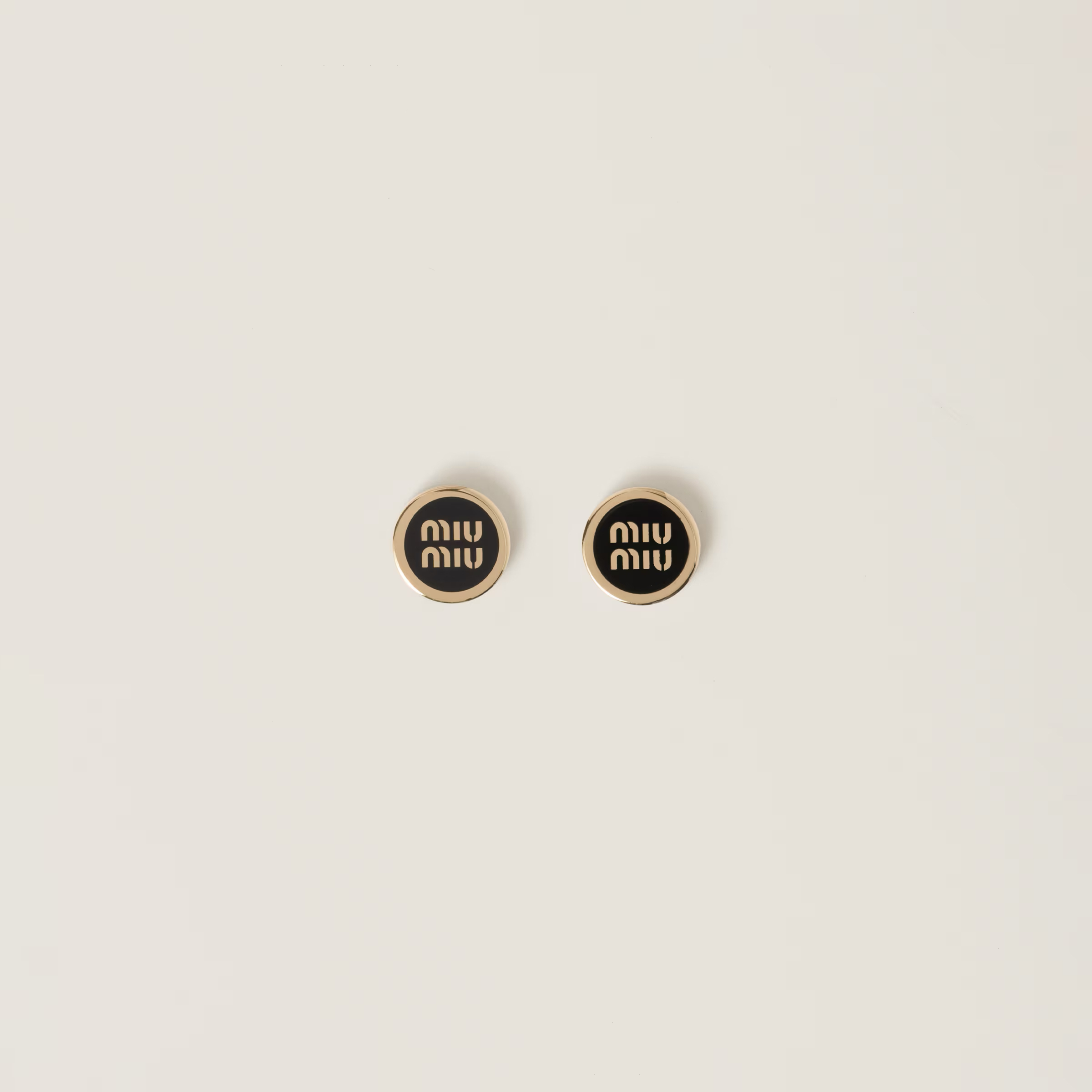 限時優惠😍訂貨📮MIUMIU 圓餅耳環