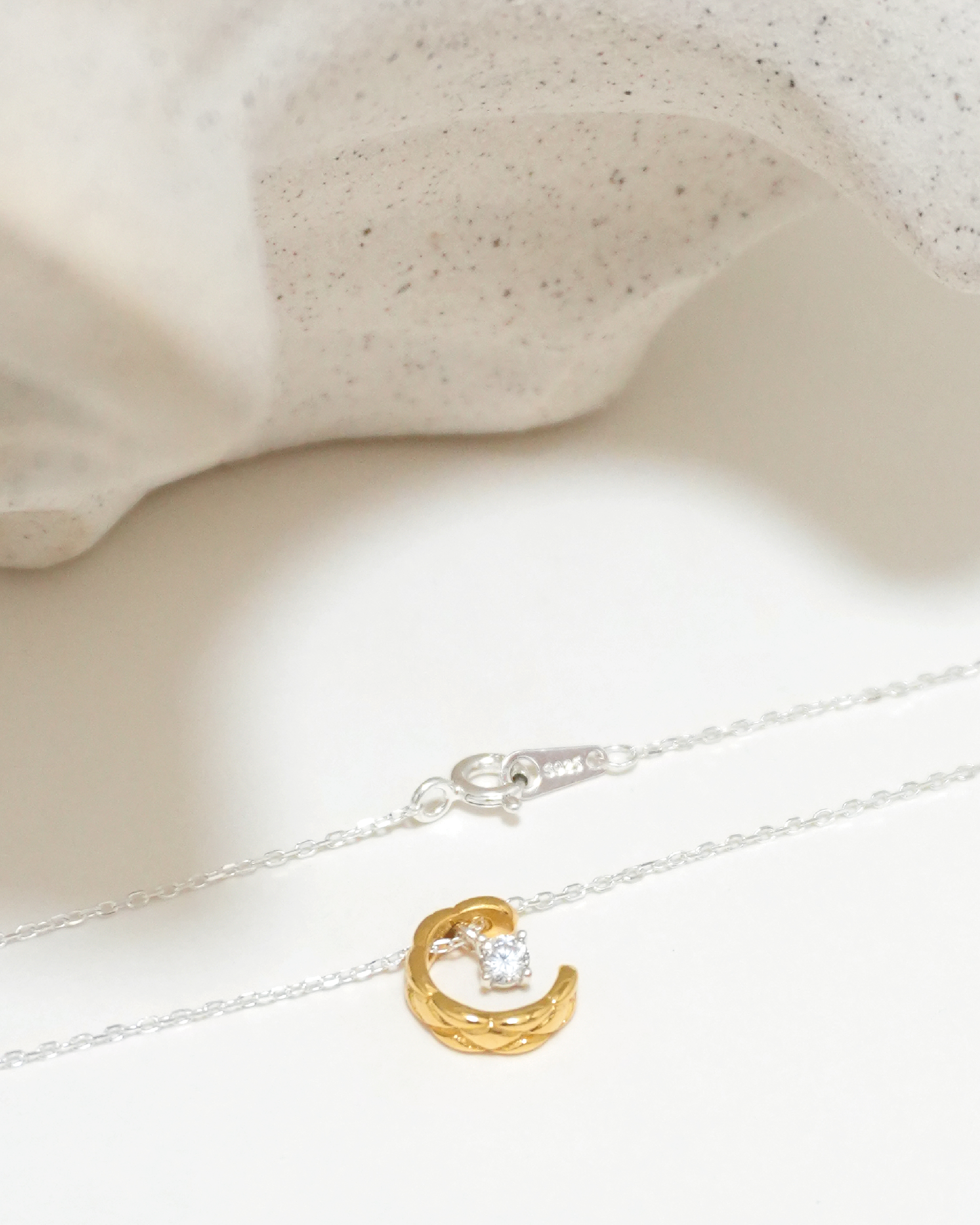 Dual-tone Moonbeam Necklace