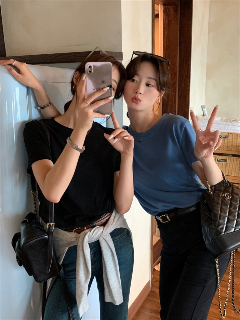 Cloudy Puff Round Neck Tee 云朵泡泡纯色圆领磨毛Tee (11 Colours)