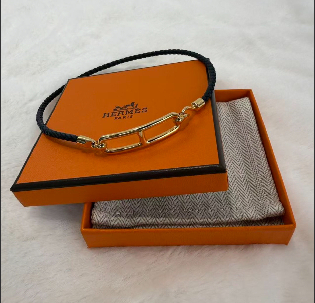 Hermes愛馬仕手繩 H豬鼻子標識 黑金 雙層皮手環 Choker兩用經典款時尚飾品