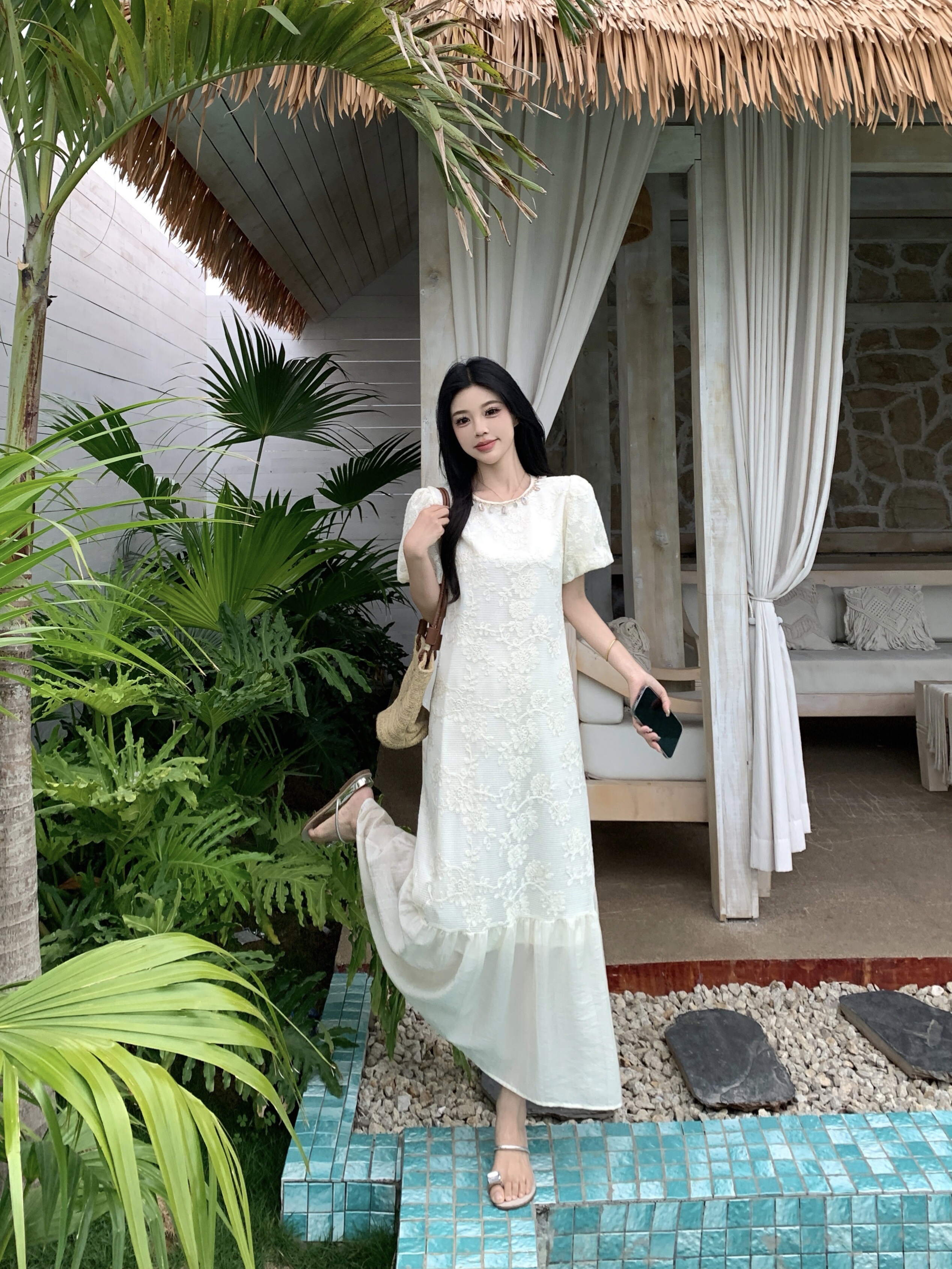 B115(6919) 法式刺绣提花流苏串贝壳领边雪纺透荷叶下摆杏连身裙