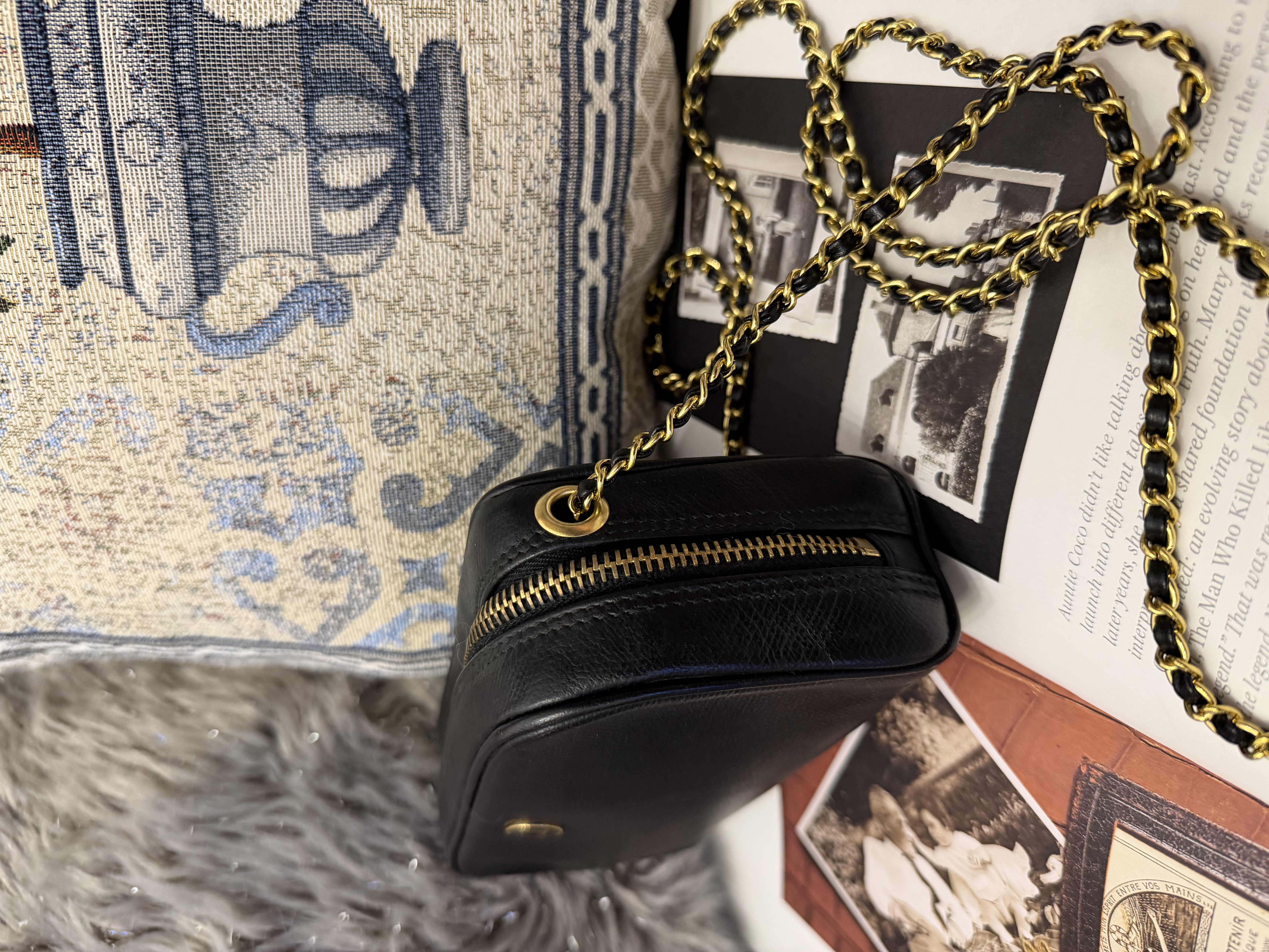 vintage chanel chanel leather vanity bag 